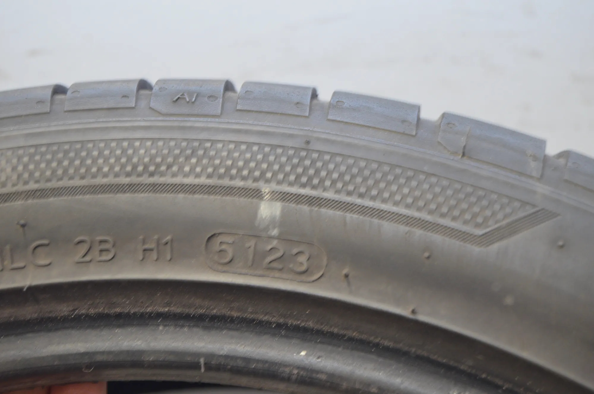 Tire · BMW 5 (F10) BMW 5 (F10) 520 d 2014 – 5
