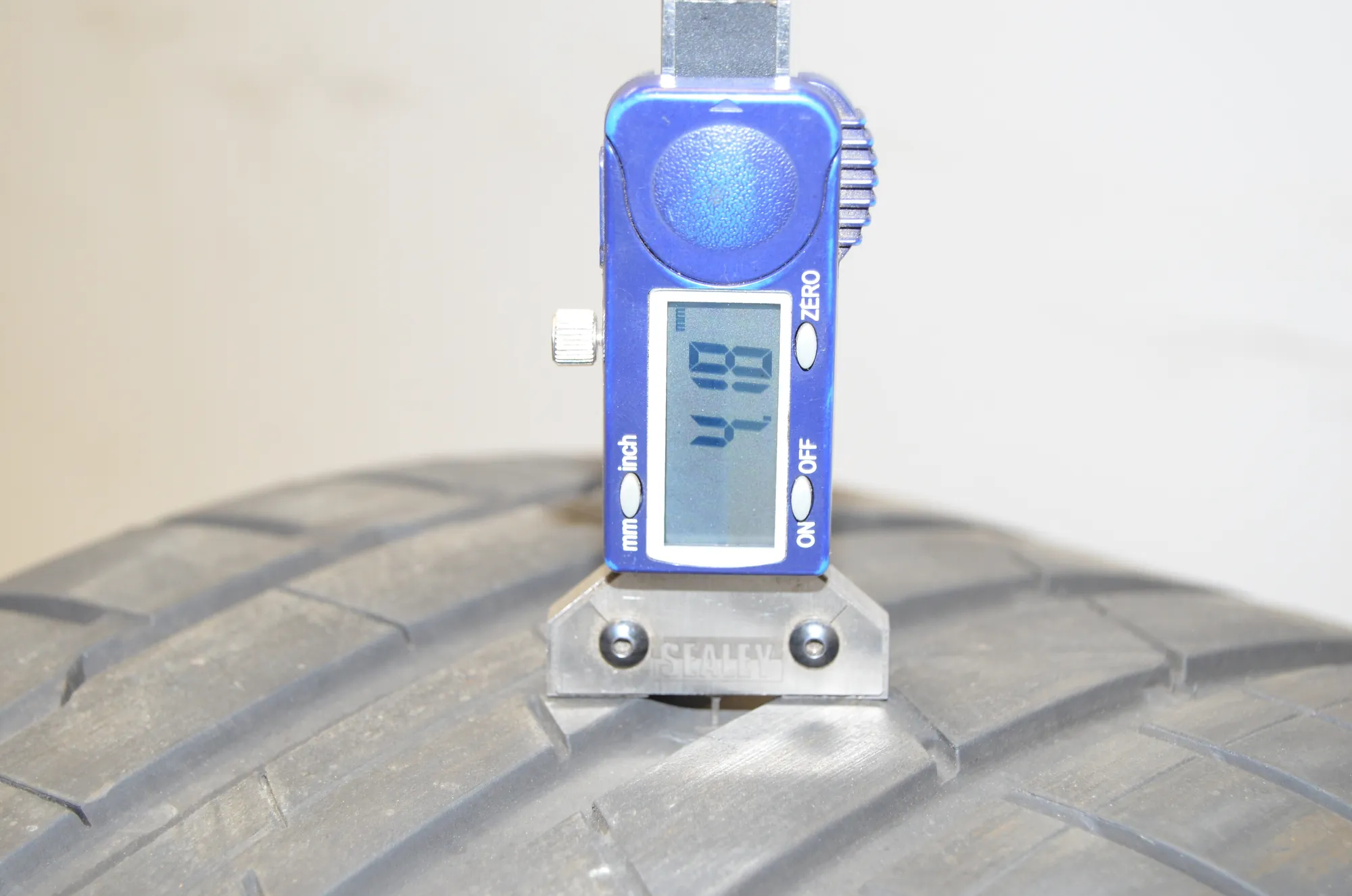 Tire · BMW 5 (F10) BMW 5 (F10) 520 d 2014 – 7