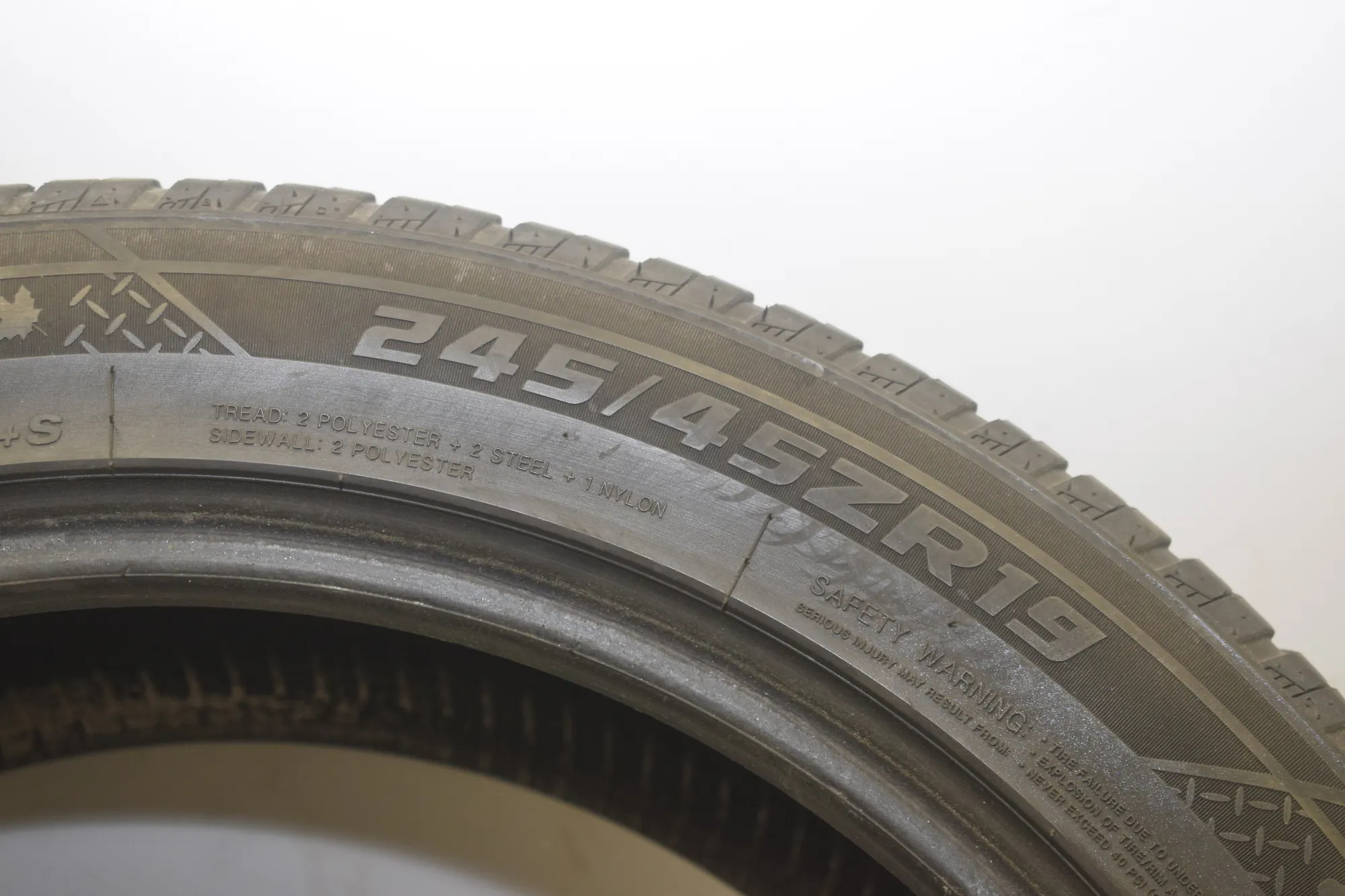 Tire · BMW 5 Gran Turismo (F07) BMW 5 Gran Turismo (F07) 520 d 2012 – 6