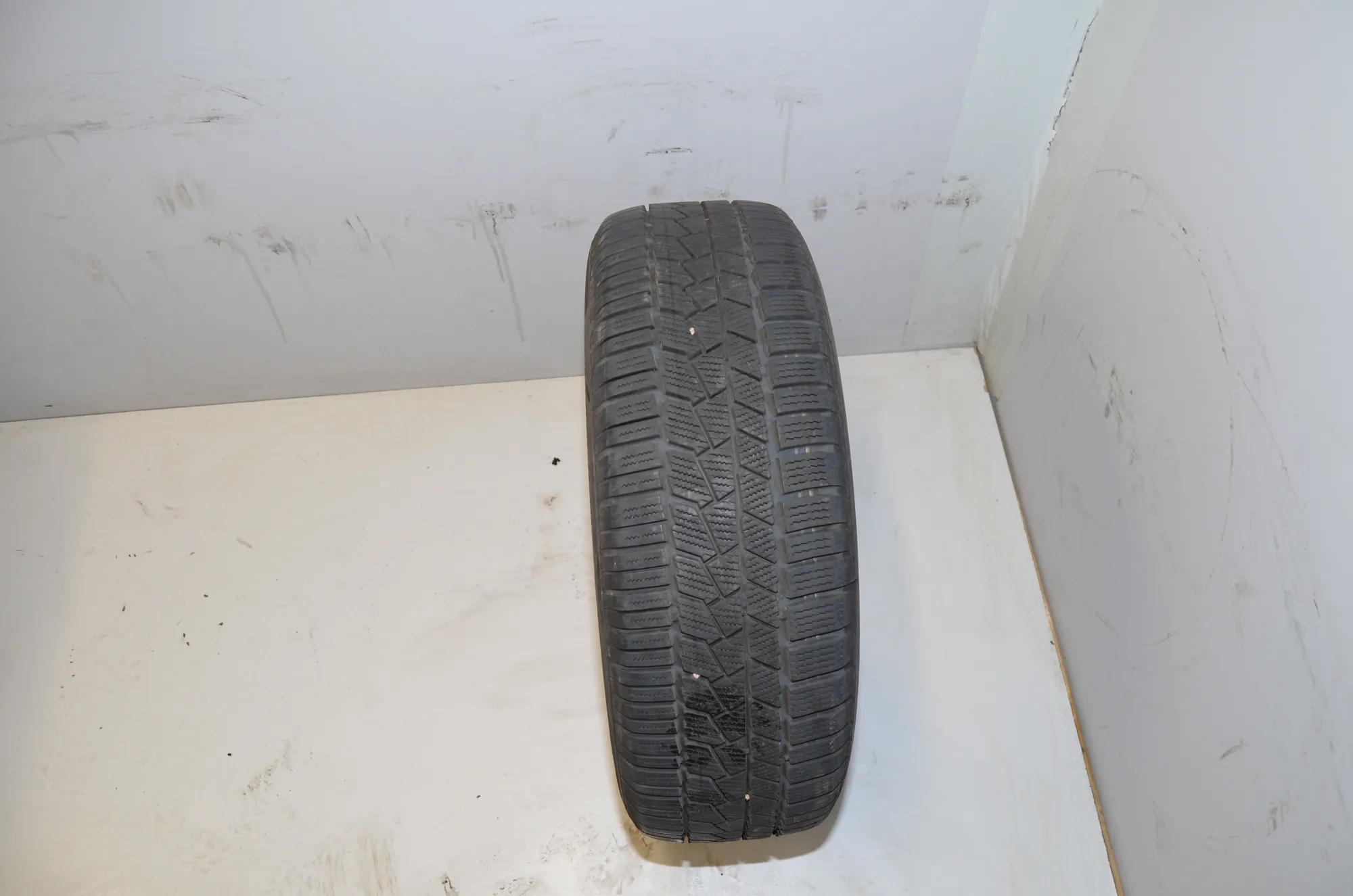 Tire · BMW 5 Touring (F11) BMW 5 Touring (F11) 2011 – 5
