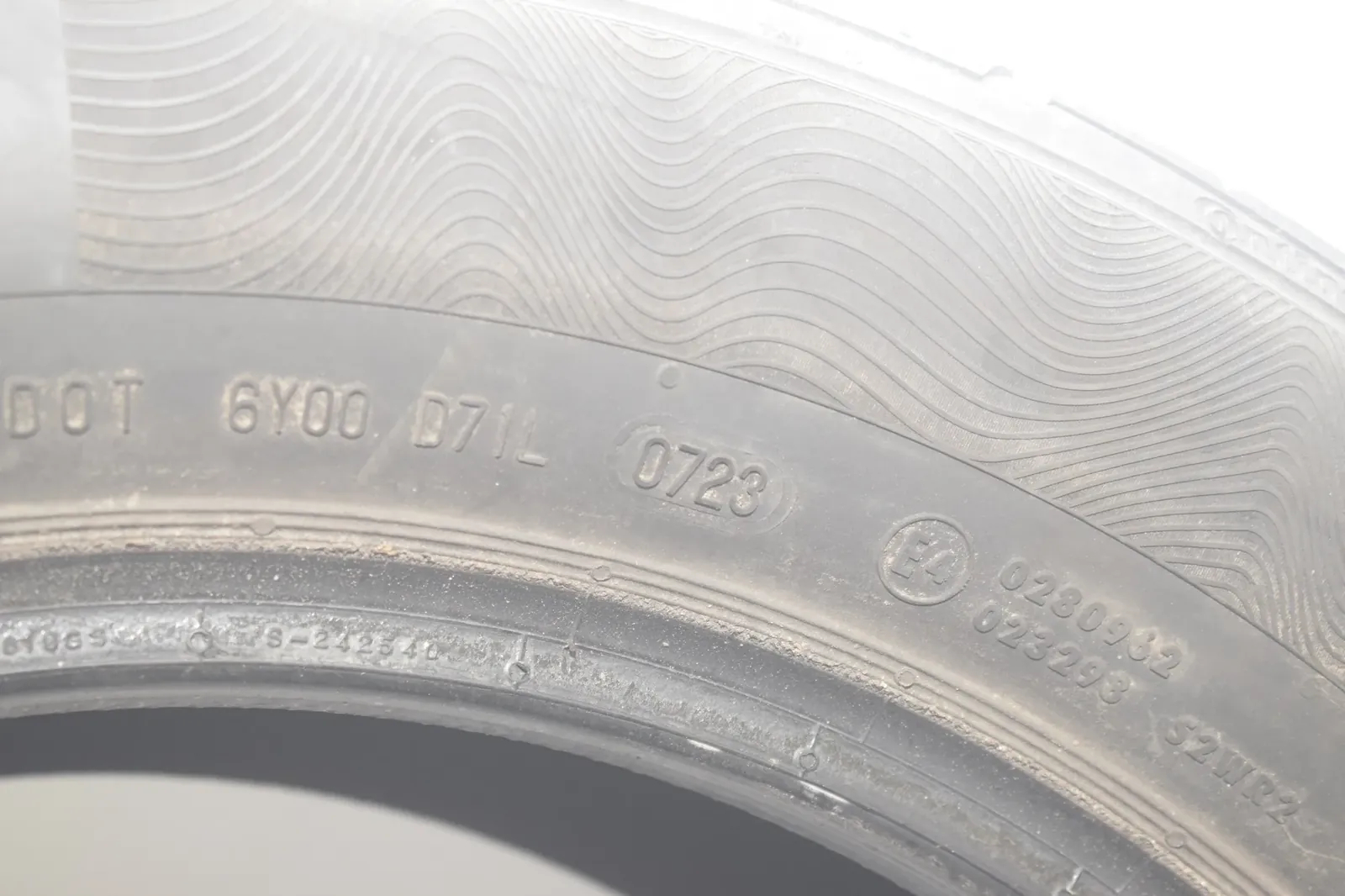 Tire · BMW 5 Touring (F11) BMW 5 Touring (F11) 518 d 2019 – 6