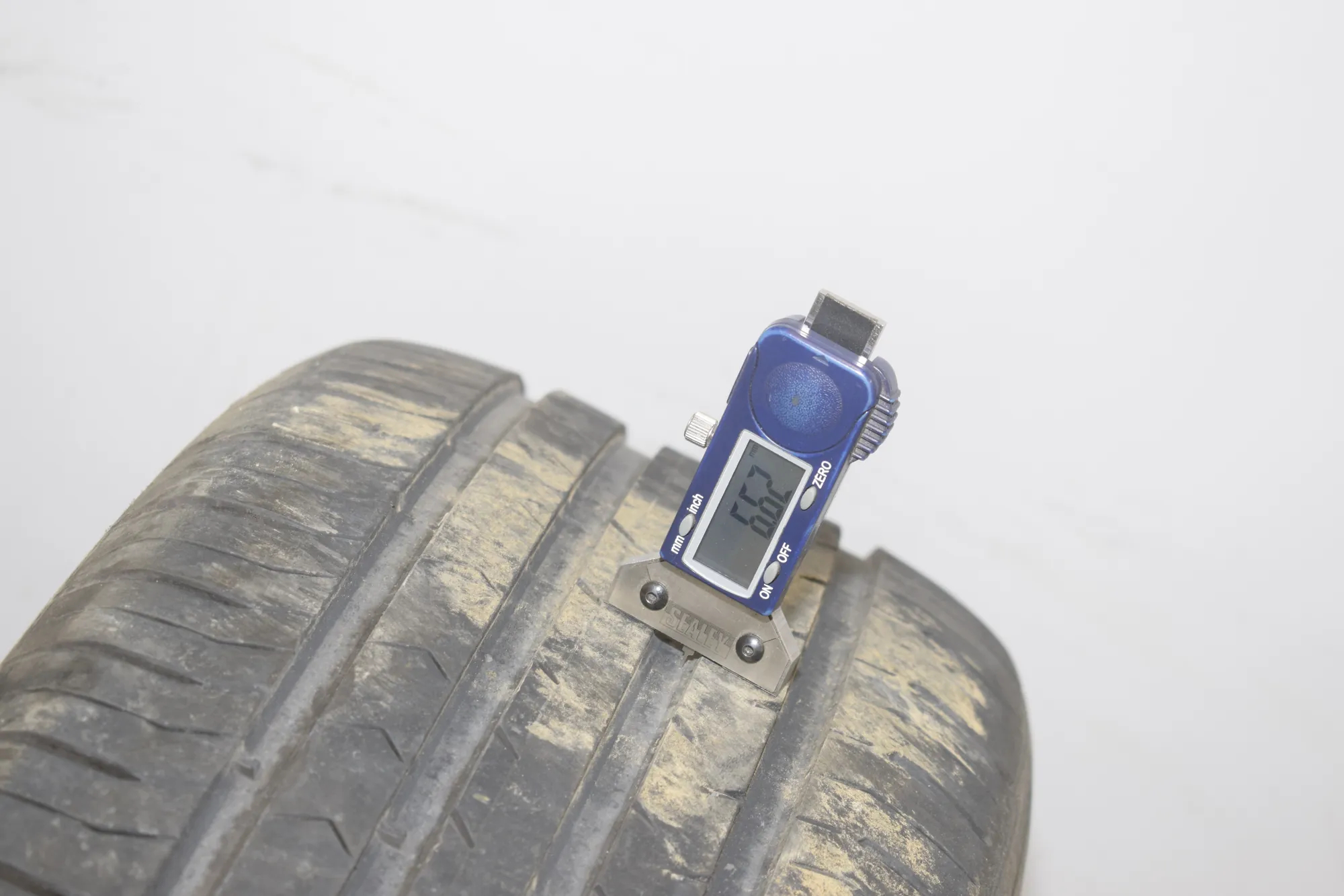 Tire · BMW 5 Touring (F11) BMW 5 Touring (F11) 518 d 2019 – 7
