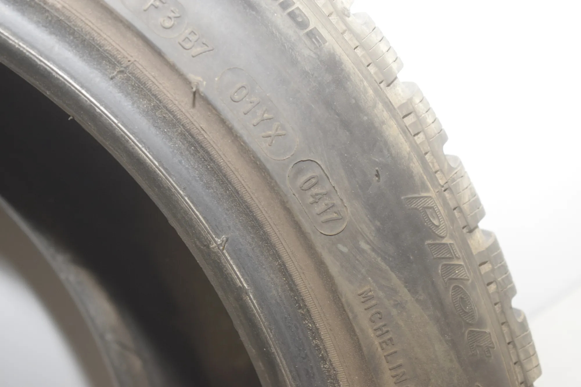 Tire · BMW 5 (F10) BMW 5 (F10) 518 d 2014 – 6