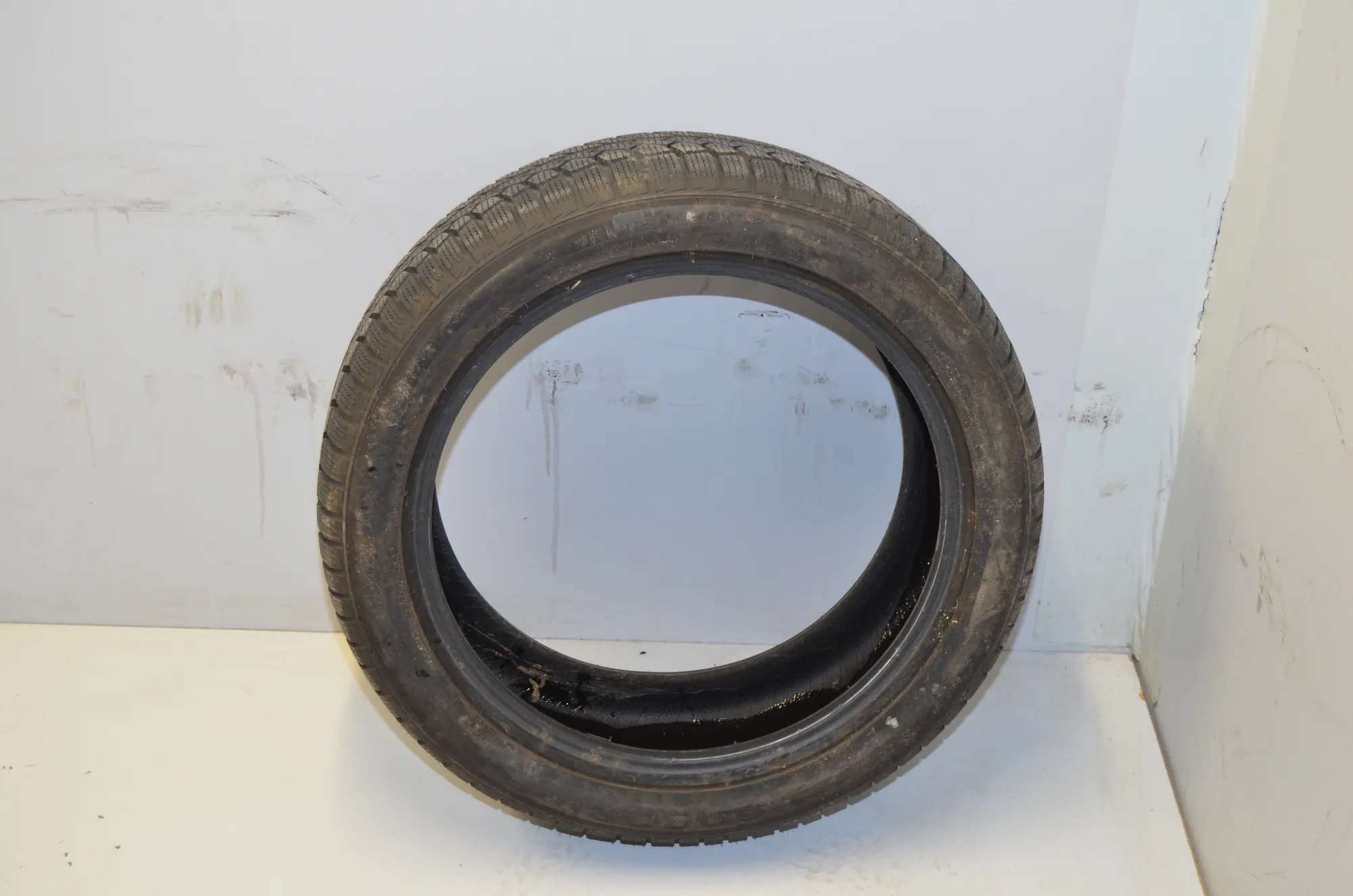 Tire · BMW 5 (F10) BMW 5 (F10) 518 d 2015