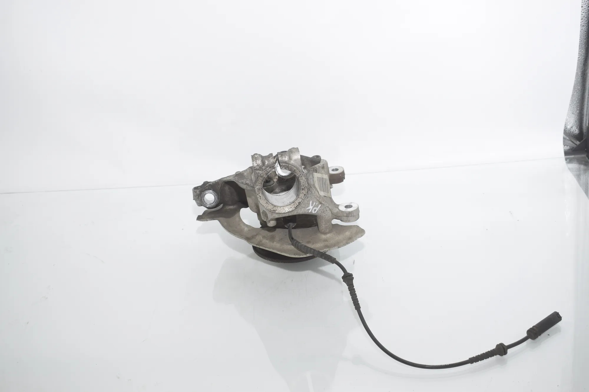 Front Left Wheel Hub – OEM 6852159 · BMW i3 (I01) s Electric 2022