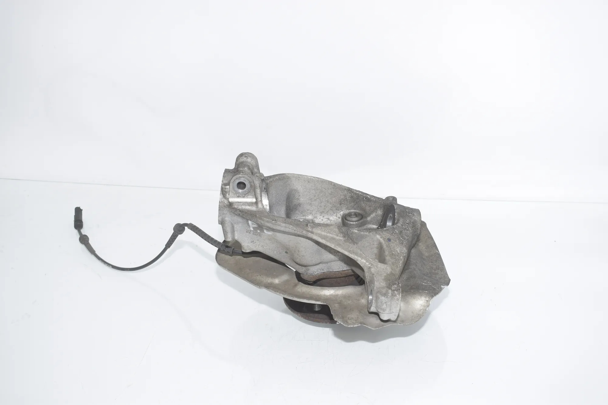 Front Right Wheel Hub – OEM 6852160 · BMW i3 (I01) s Electric 2022 – 2