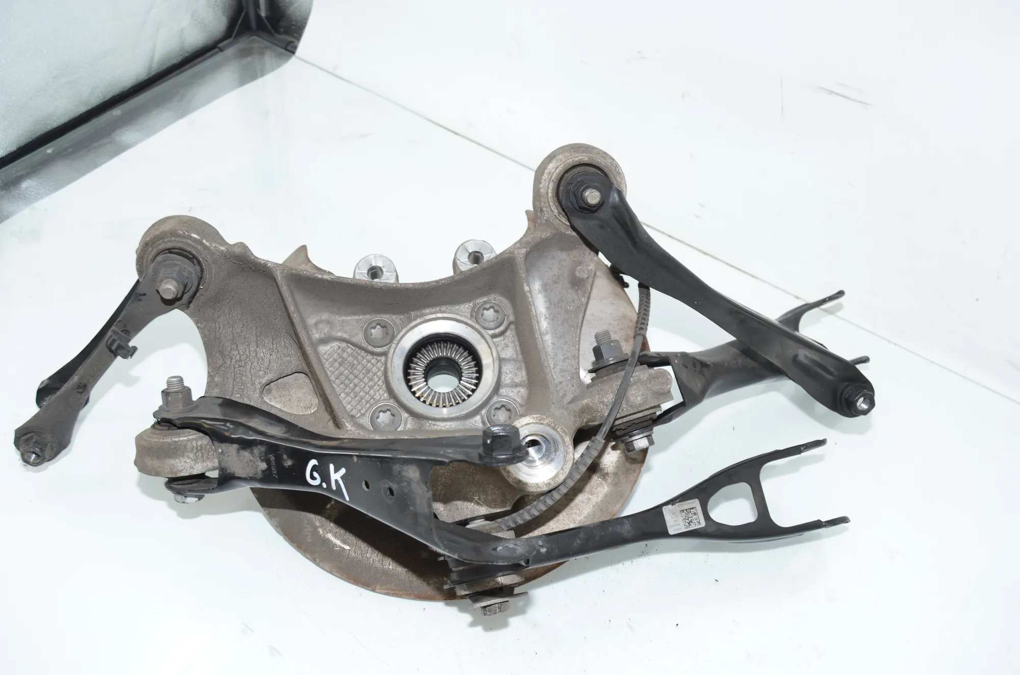 Rear Left Wheel Hub Spindle – OEM 6852161 · BMW i3 (I01) s Electric 2022 – 3