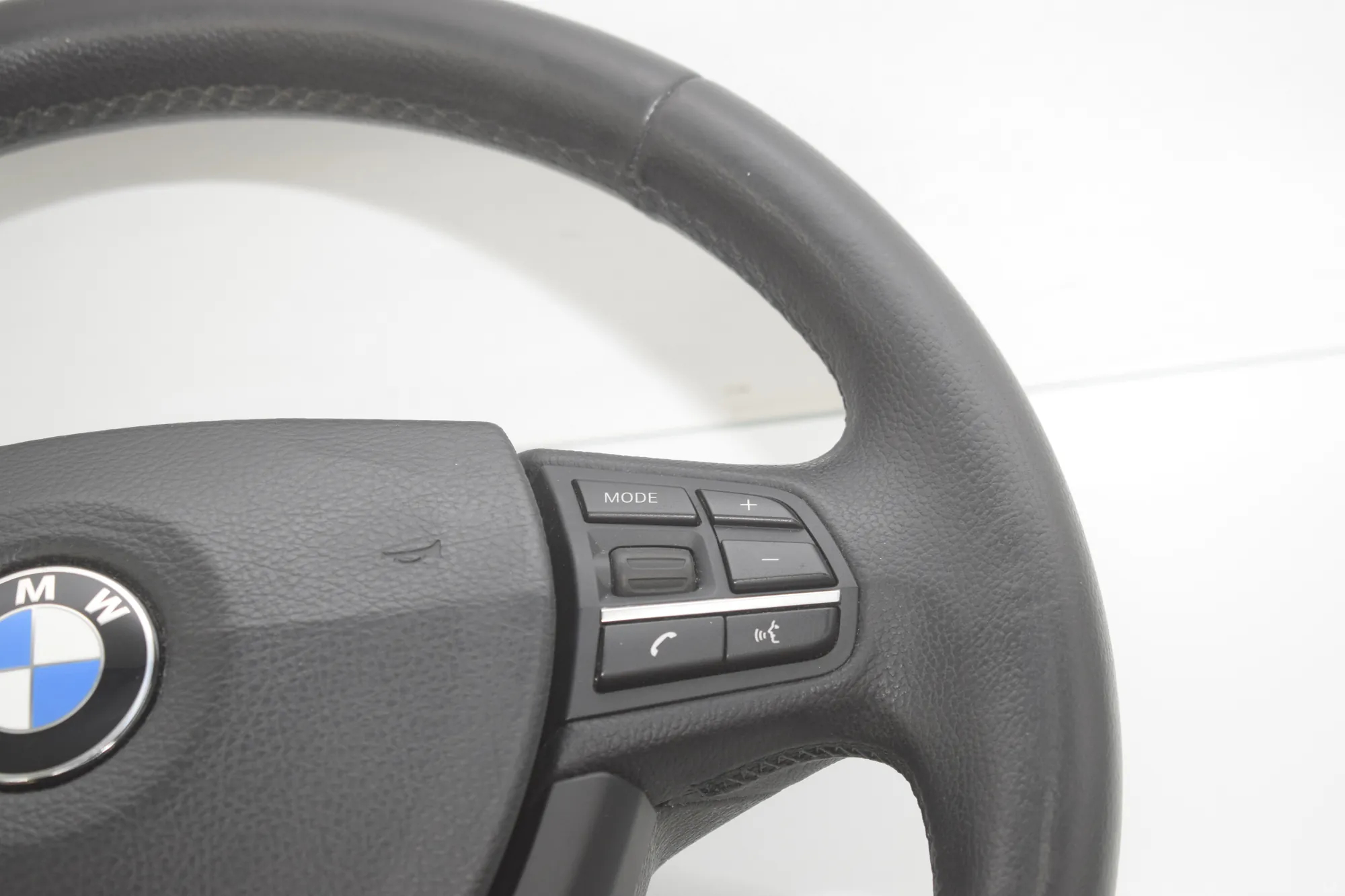 Steering Wheel – OEM 9229480 · BMW 5 Touring (F11) M 550 d xDrive 2016 – 4