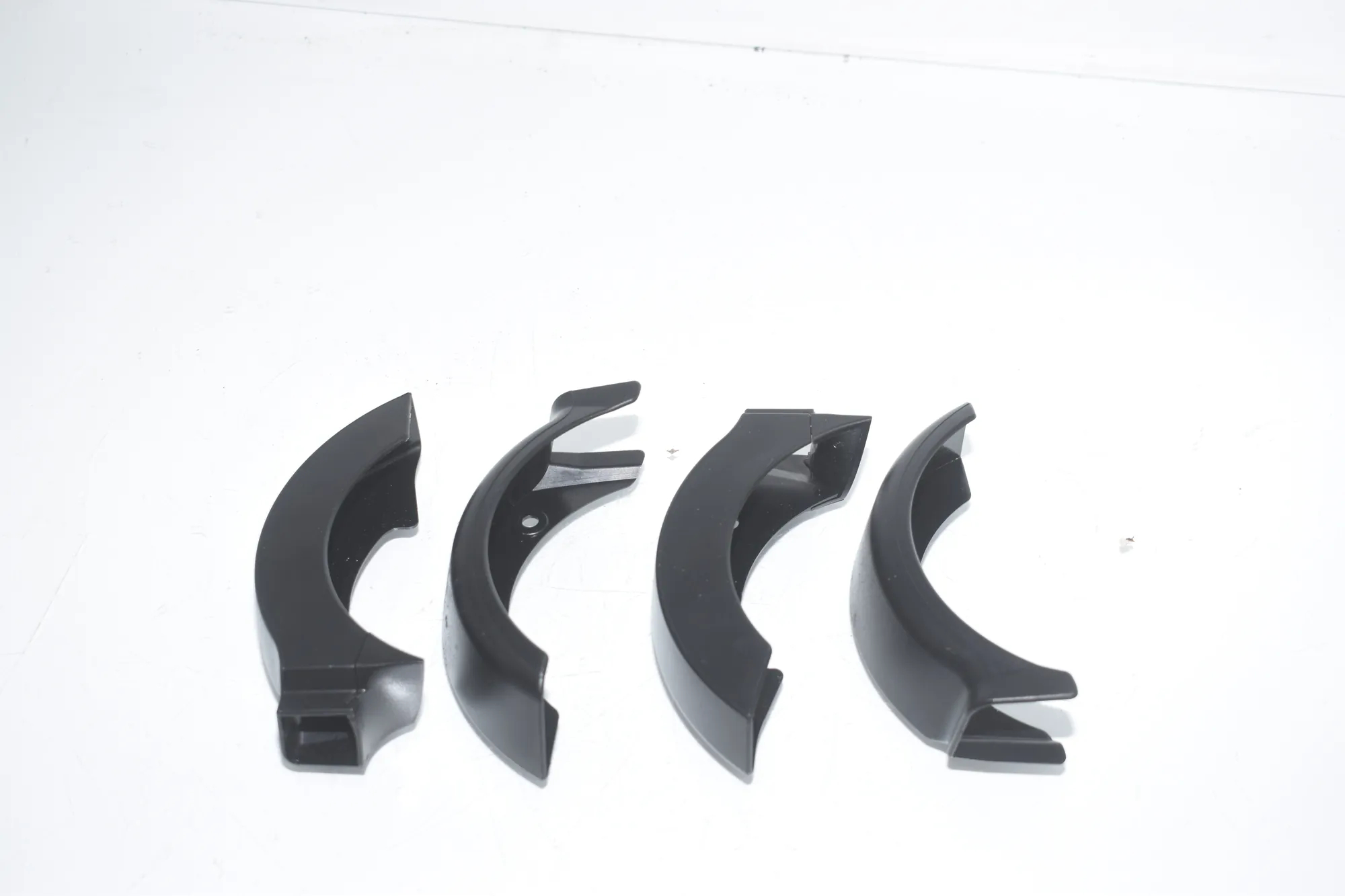 Hinge Trim – OEM 7222168 · BMW 5 Touring (F11) M 550 d xDrive 2016 – 2