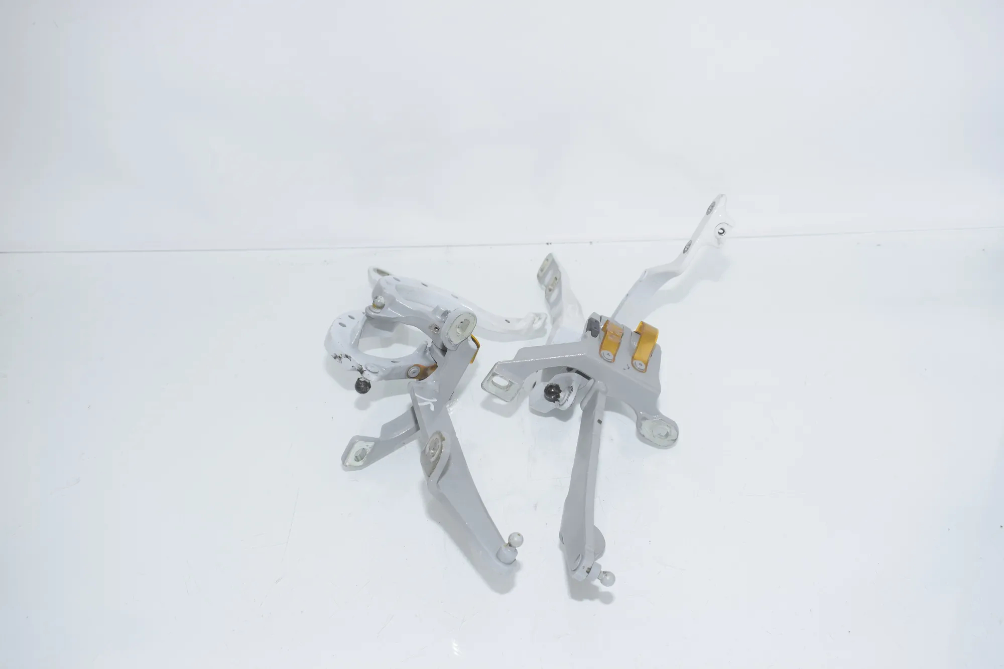 Left Side Bootlid Hinge – OEM 7206640 · BMW 5 Touring (F11) M 550 d xDrive 2016 – 3