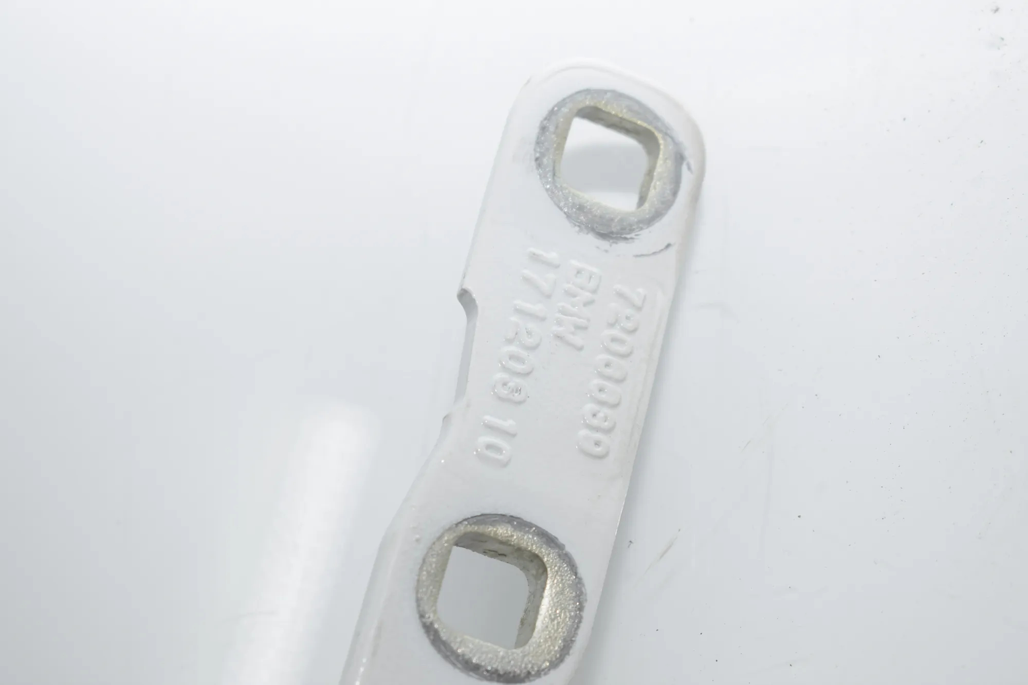 Left Side Bootlid Hinge – OEM 7206640 · BMW 5 Touring (F11) M 550 d xDrive 2016 – 4