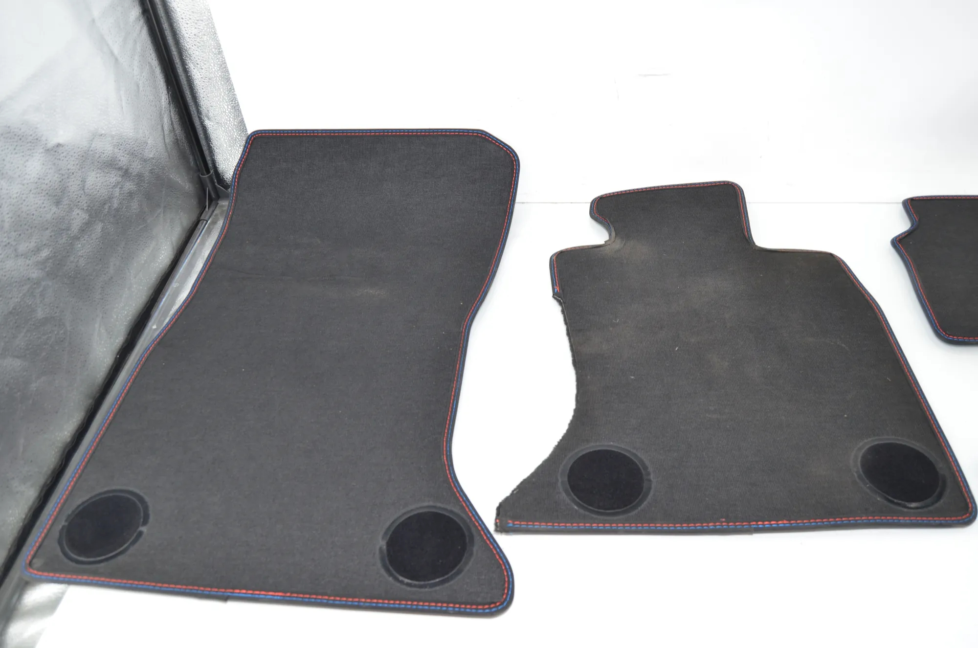 Floor Mat Set – OEM 7351387 · BMW 5 Touring (F11) M 550 d xDrive 2016 – 5