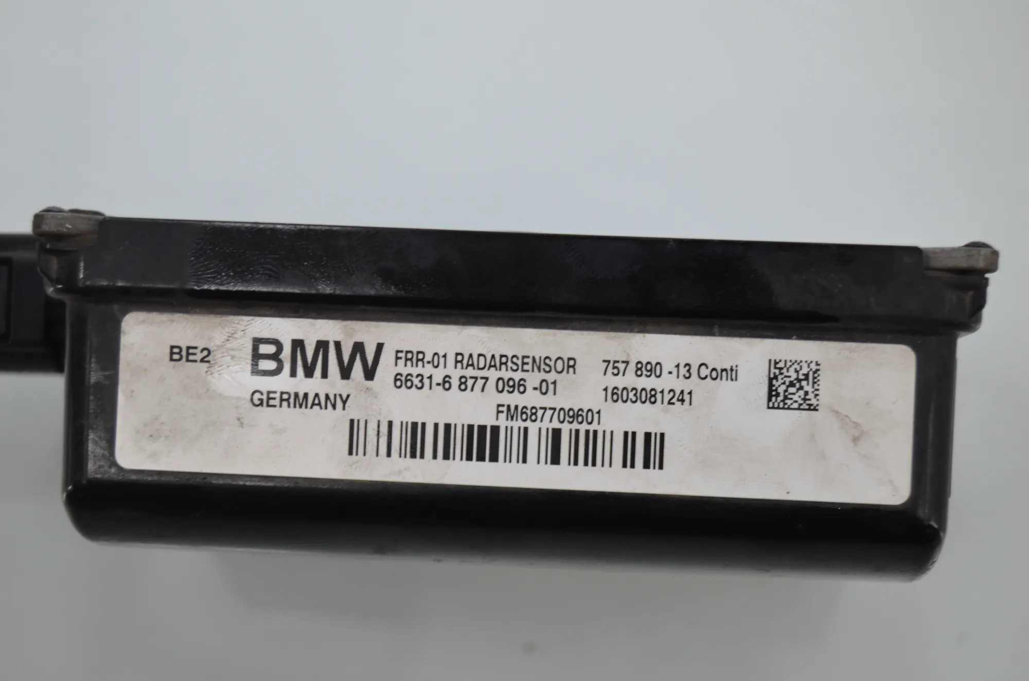 Distance Radar Sensor – OEM 6877096 · BMW 5 Touring (F11) M 550 d xDrive 2016 – 7