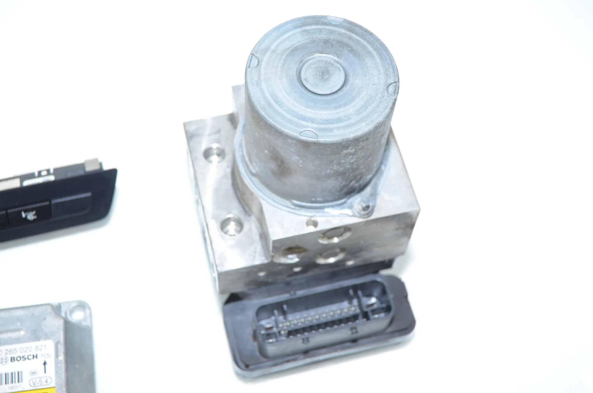 Distance Radar Sensor – OEM 6877096 · BMW 5 Touring (F11) M 550 d xDrive 2016 – 5