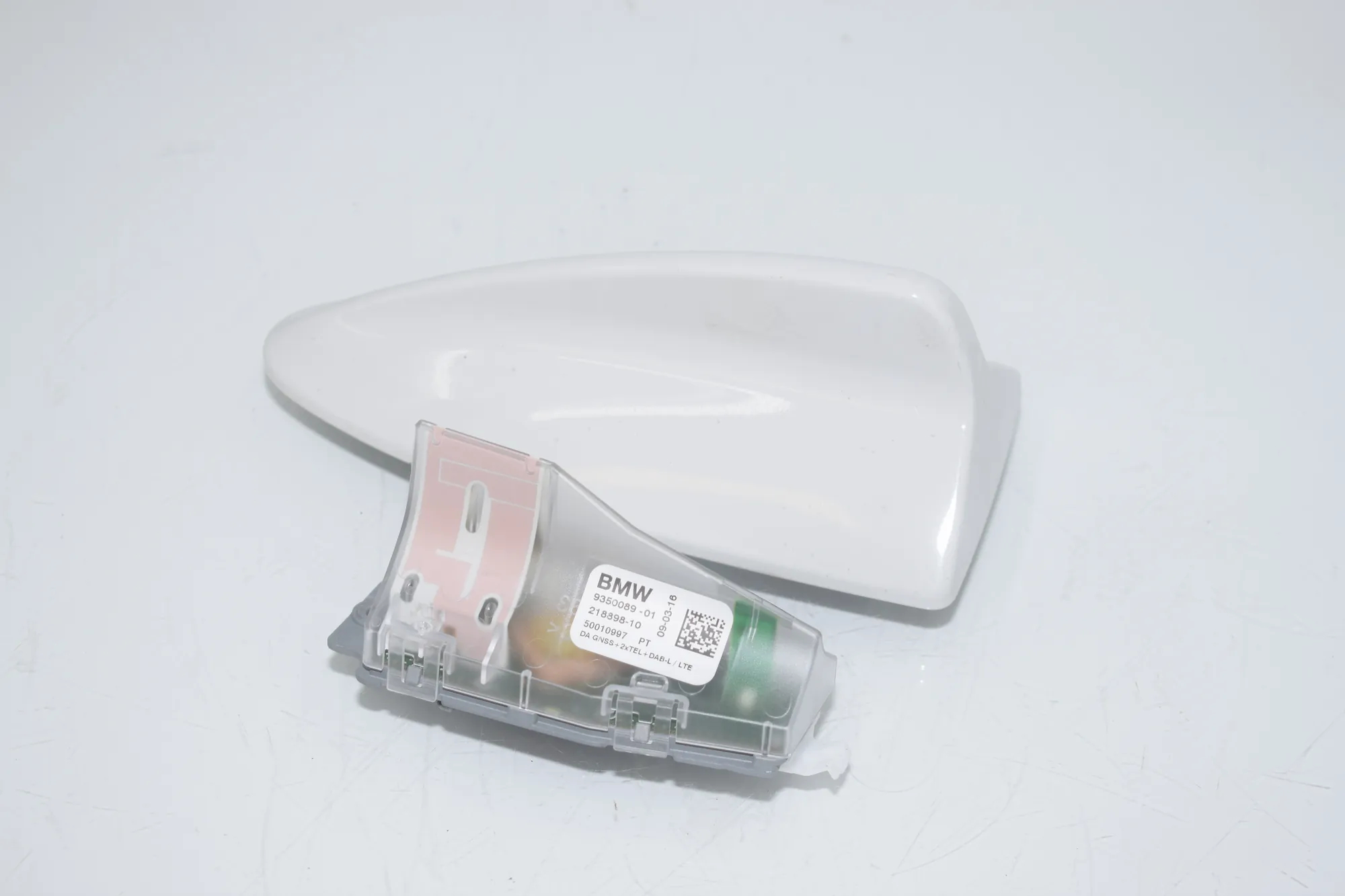 Antenna Trim – OEM 9350089 · BMW 5 Touring (F11) M 550 d xDrive 2016 – 4