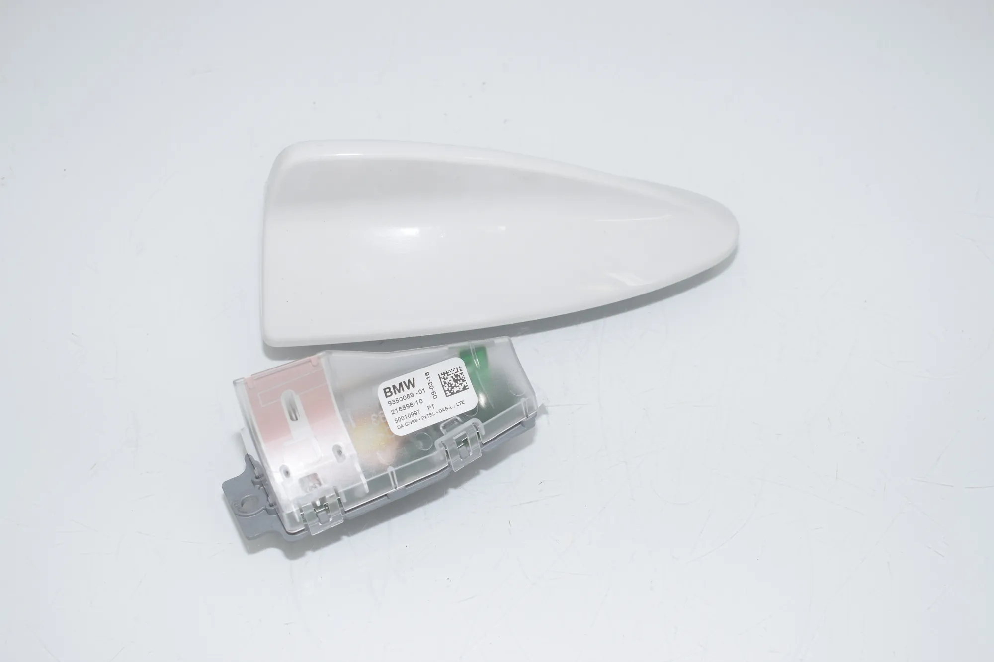 Antenna Trim – OEM 9350089 · BMW 5 Touring (F11) M 550 d xDrive 2016