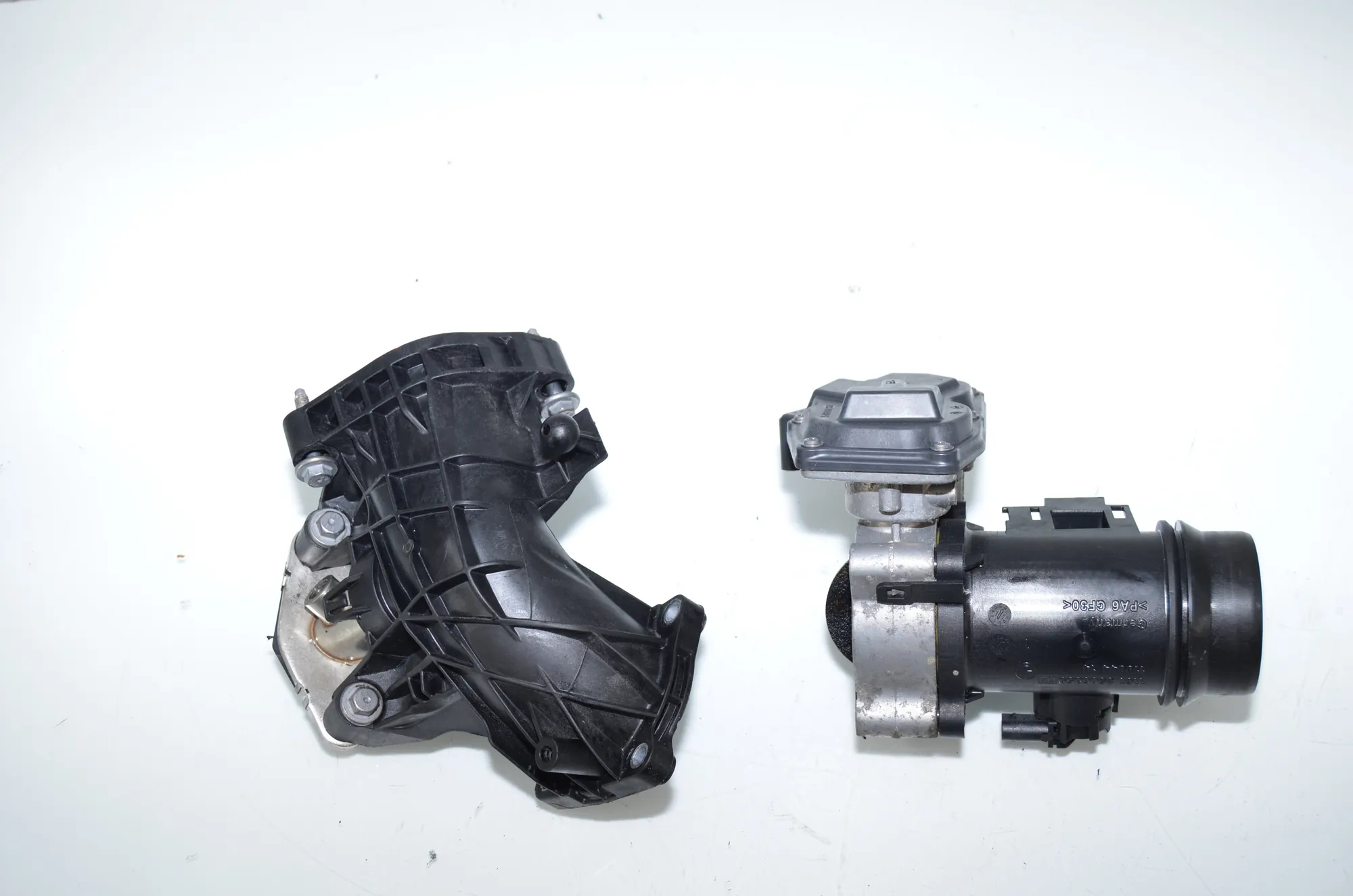 Other Engine Compartment Parts – OEM 7823244 · BMW 5 Touring (F11) 535 d 2011