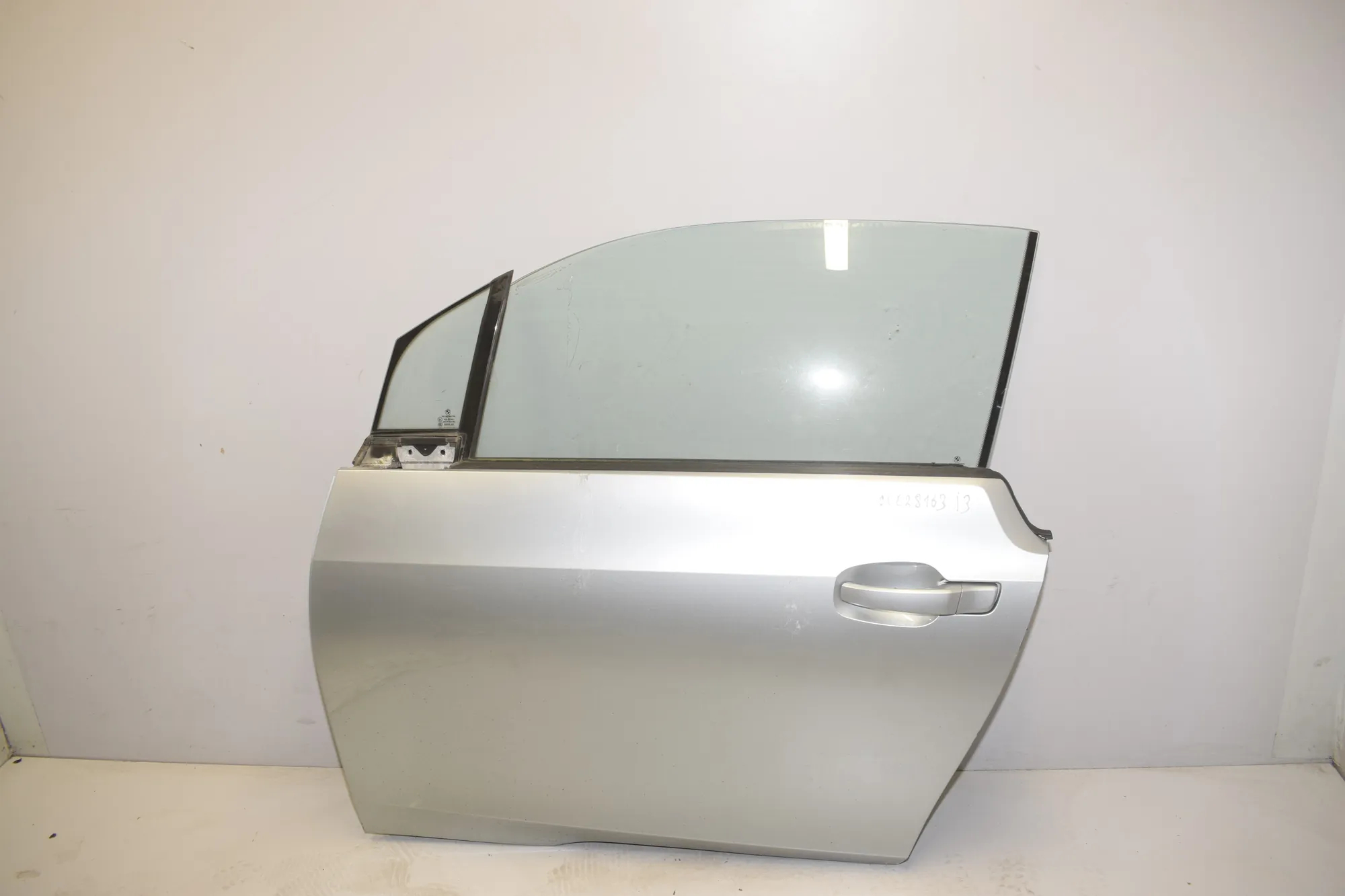 Front Left Door – OEM 000 · BMW i3 (I01) Electric 2014 – 3