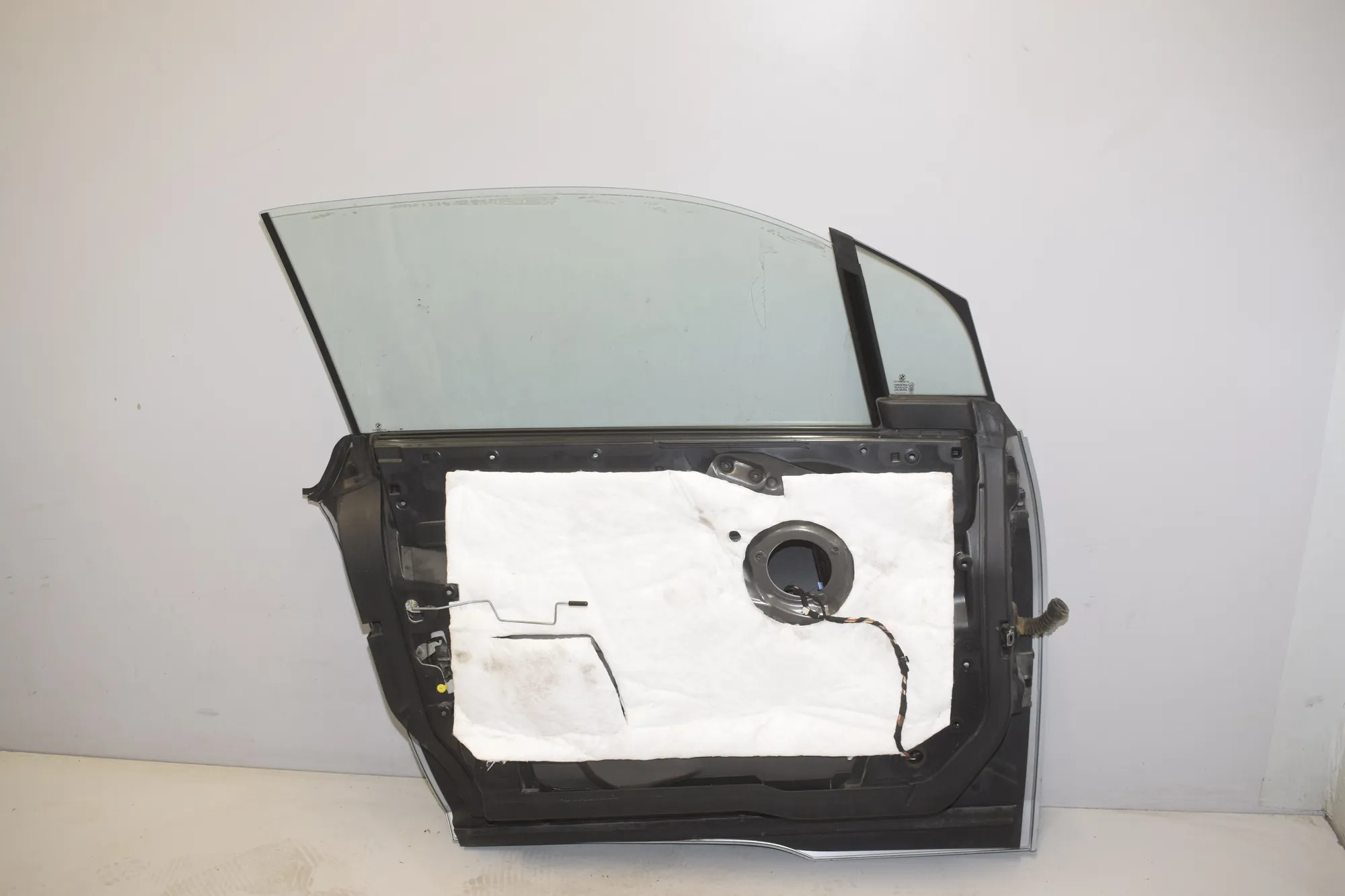 Front Left Door – OEM 000 · BMW i3 (I01) Electric 2014 – 4