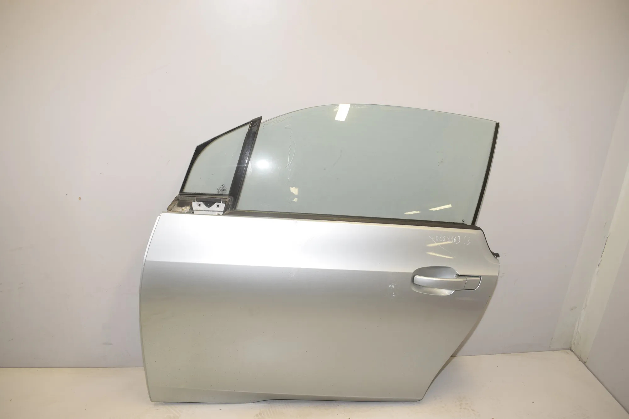 Front Left Door – OEM 000 · BMW i3 (I01) Electric 2014 – 2