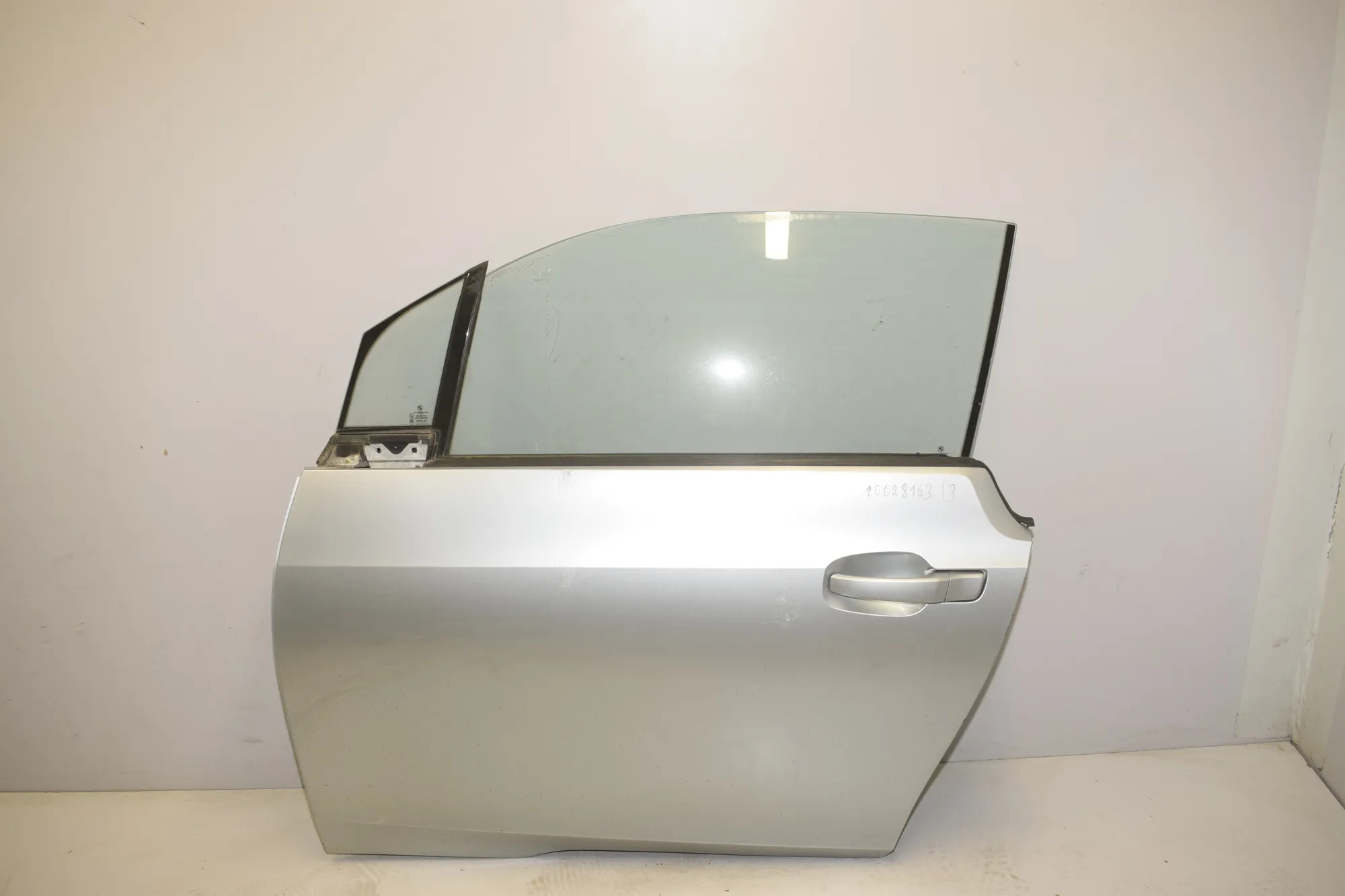 Front Left Door – OEM 000 · BMW i3 (I01) Electric 2014