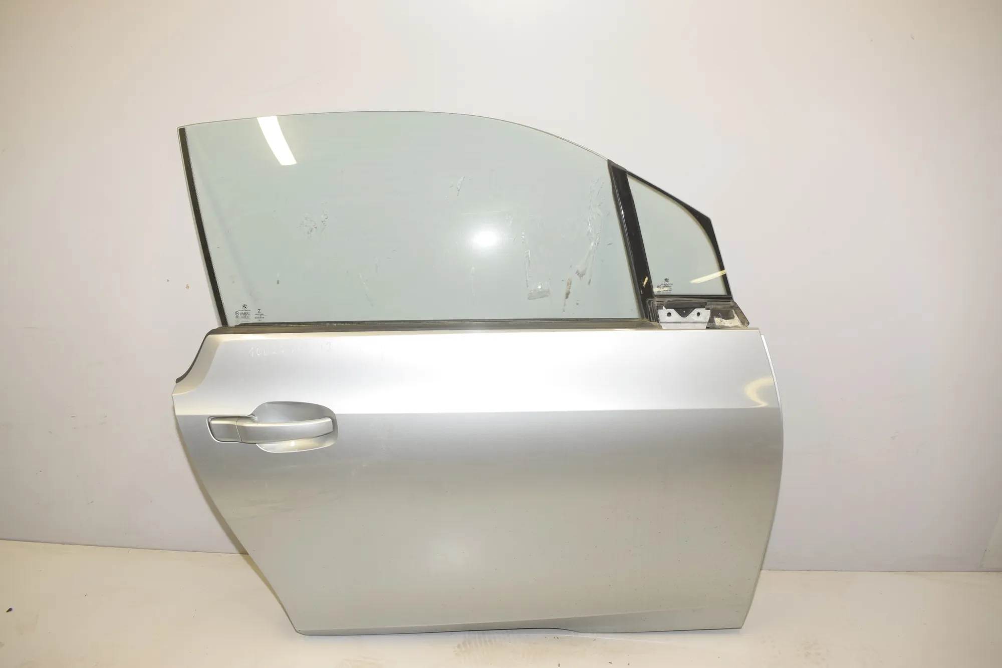 Front Right Door – OEM 000 · BMW i3 (I01) Electric 2014 – 4