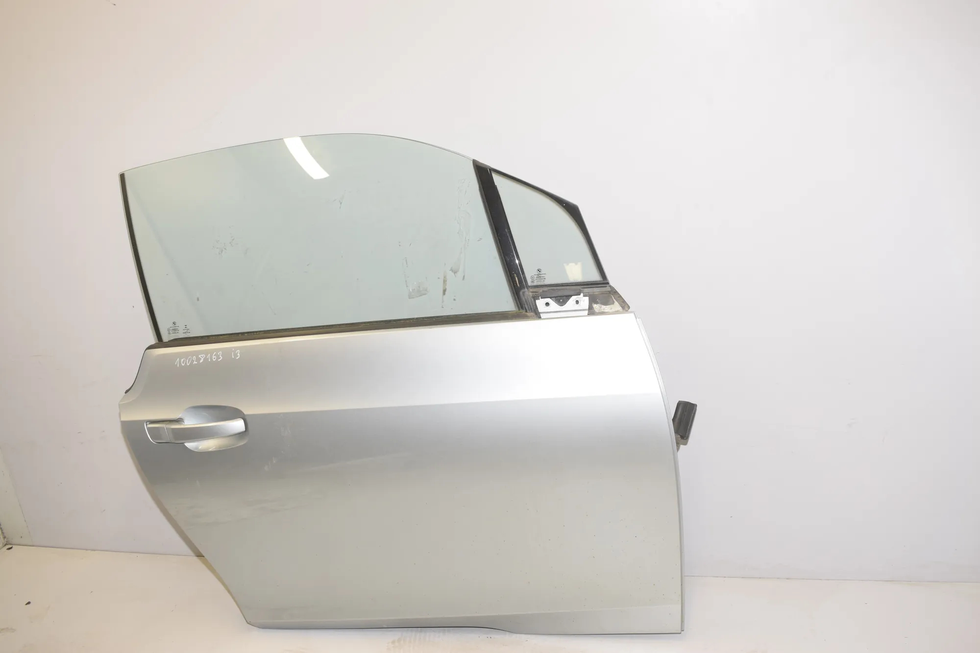 Front Right Door – OEM 000 · BMW i3 (I01) Electric 2014 – 3