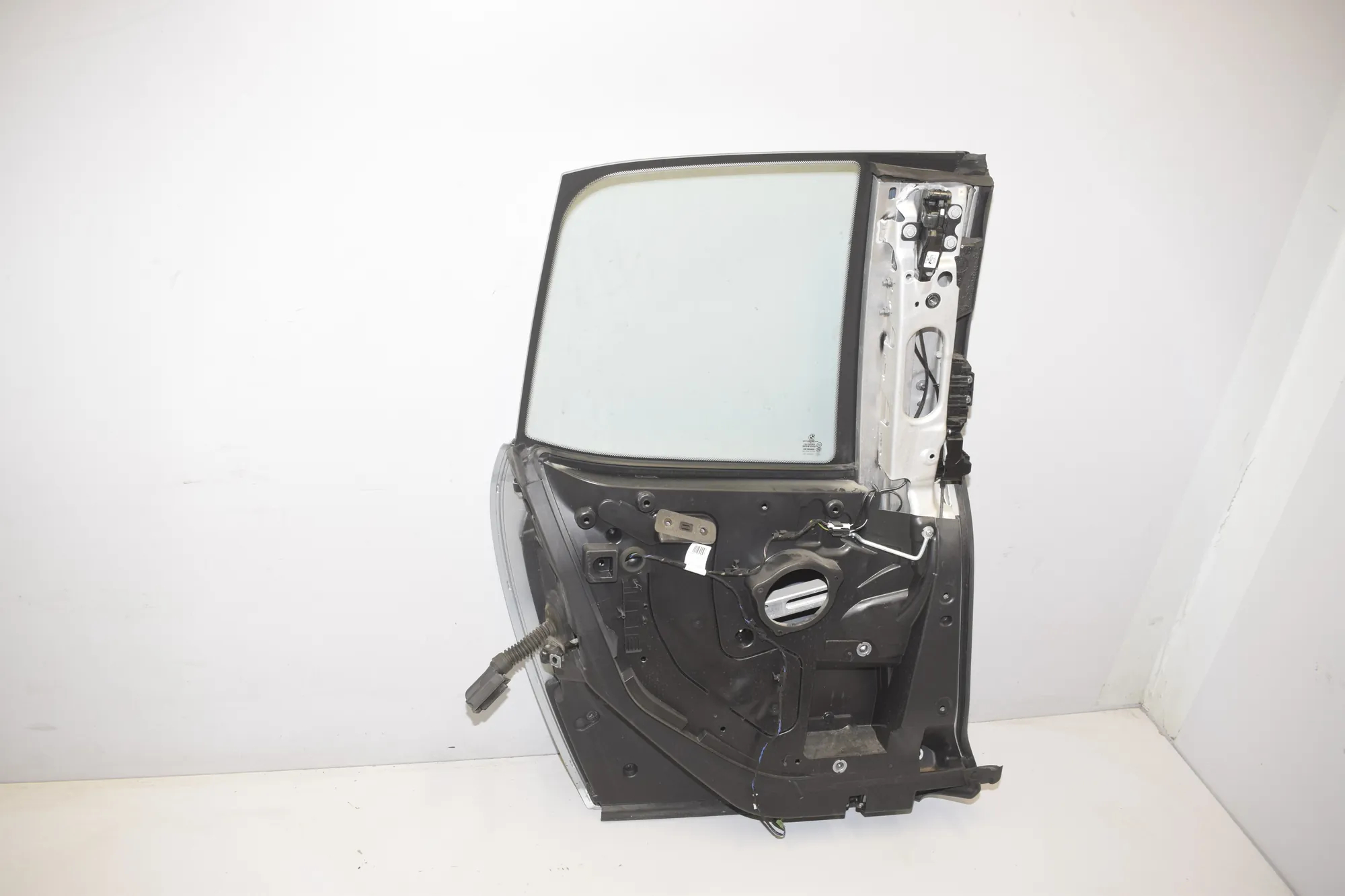 Rear Left Door – OEM 000 · BMW i3 (I01) Electric 2014 – 5
