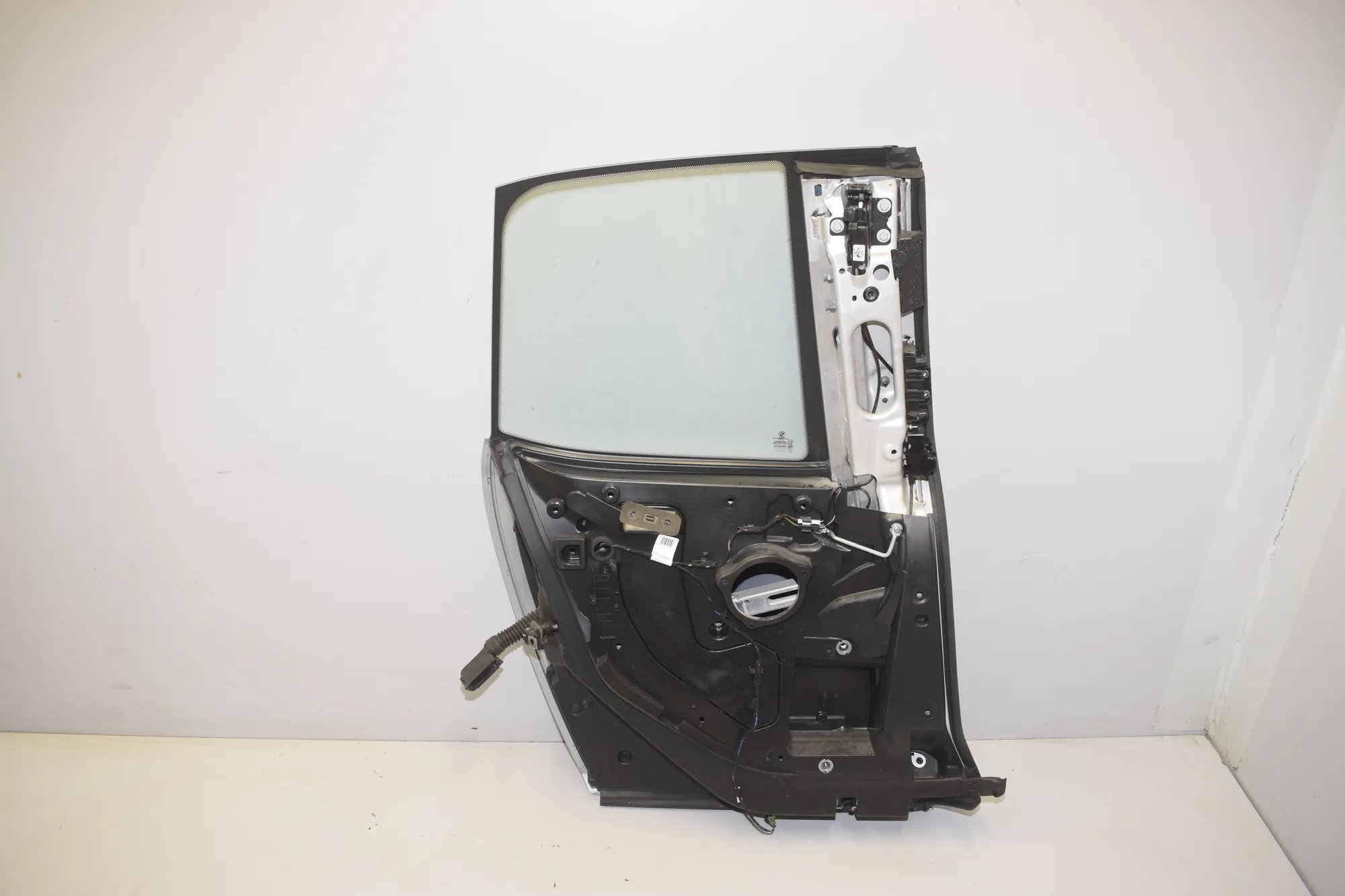 Rear Left Door – OEM 000 · BMW i3 (I01) Electric 2014 – 4