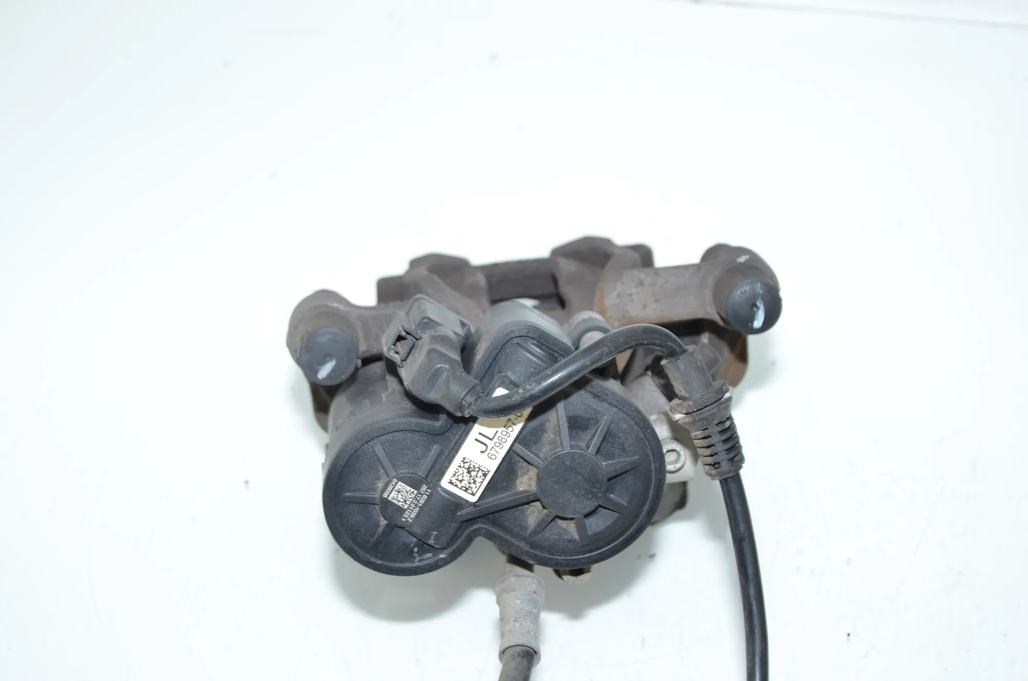 Rear Left Brake Caliper – OEM 6883025 · BMW X1 (F48) xDrive 18 d 2017 – 2