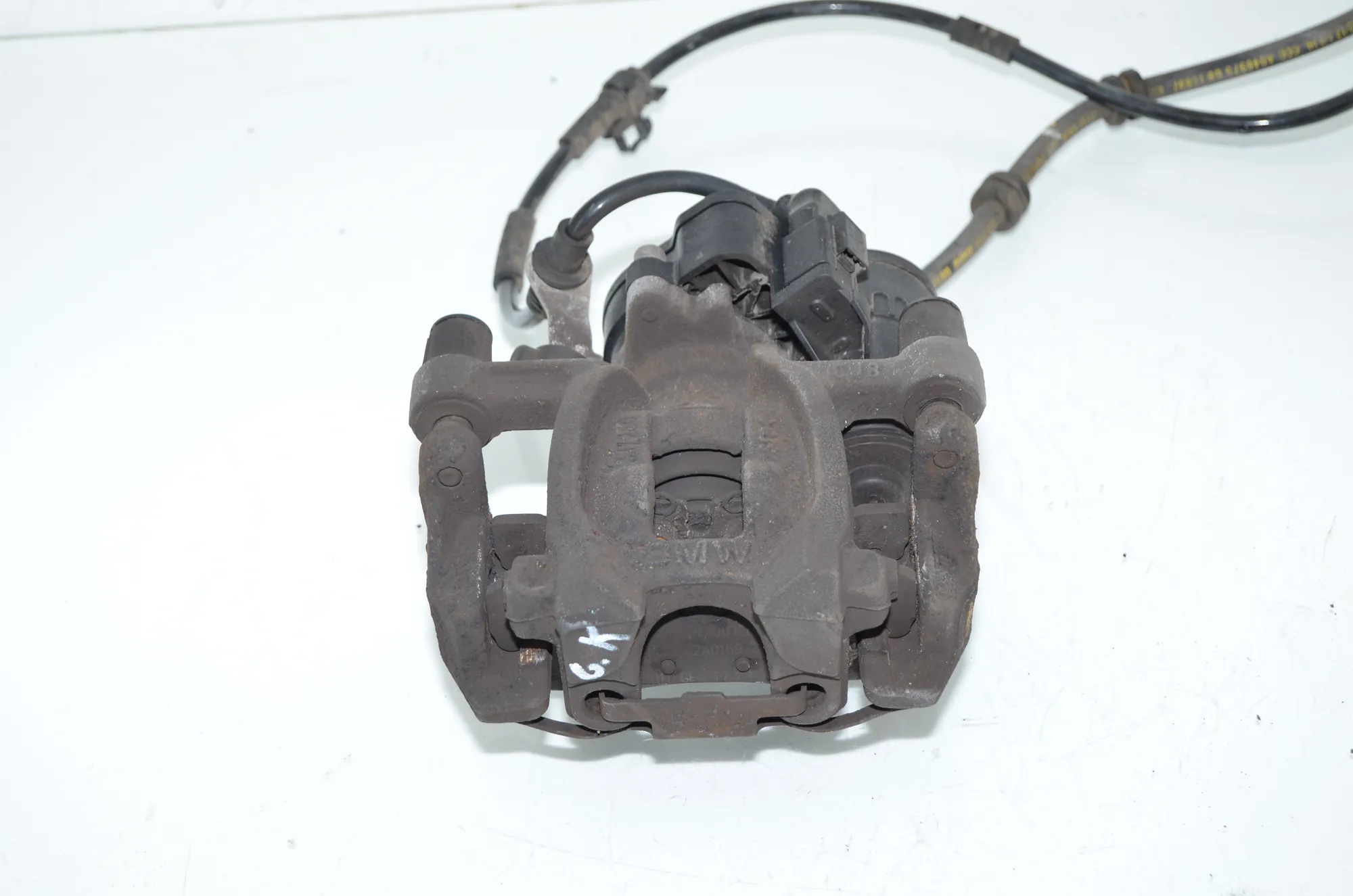 Rear Left Brake Caliper – OEM 6883025 · BMW X1 (F48) xDrive 18 d 2017