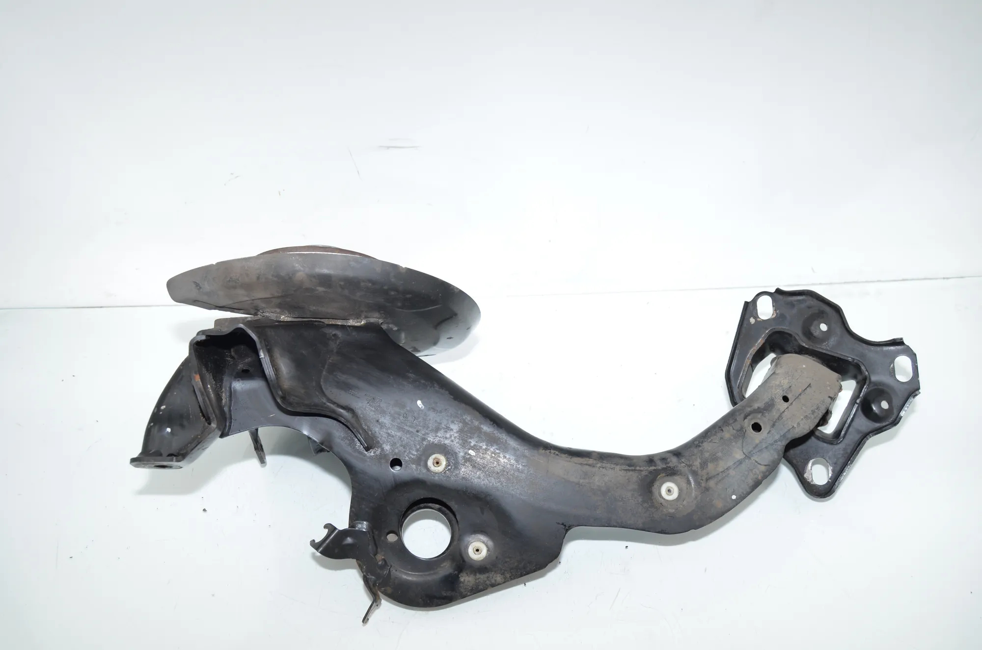 Rear Right Wheel Hub – OEM 8842880 · BMW X1 (F48) xDrive 18 d 2017 – 2