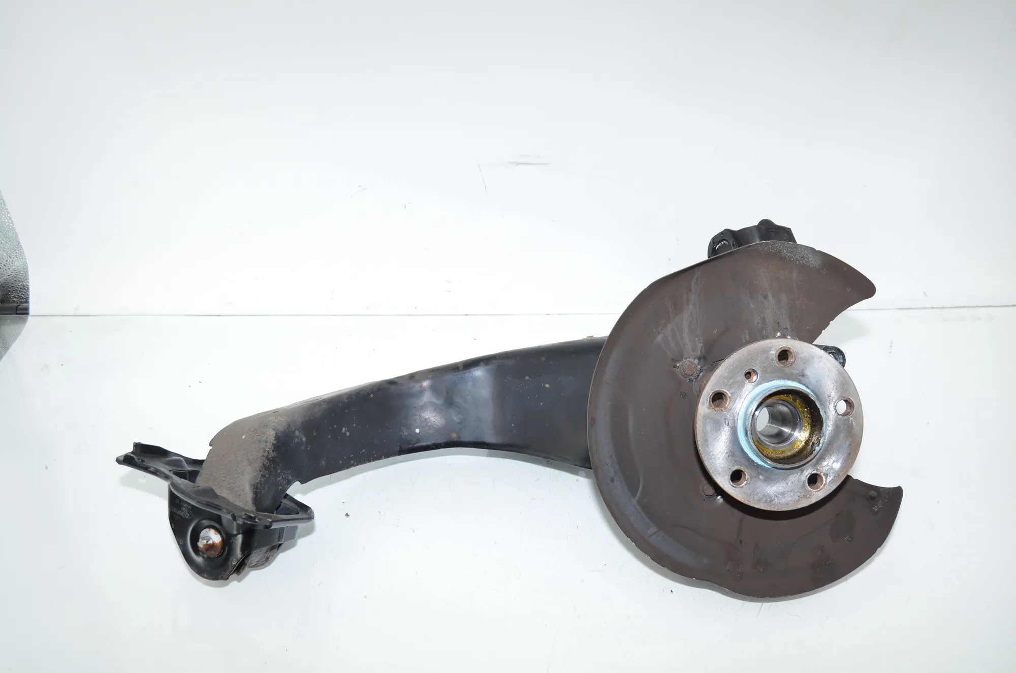 Rear Right Wheel Hub – OEM 8842880 · BMW X1 (F48) xDrive 18 d 2017