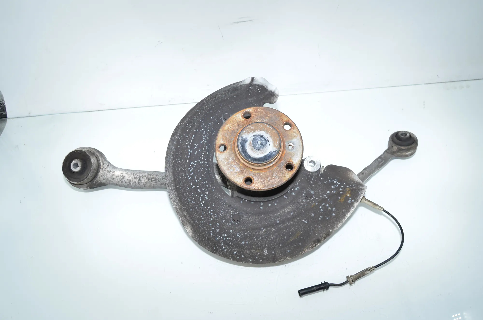 Front Left Wheel Hub – OEM 6792287 · BMW 3 (F30, F80) 330 d 2016