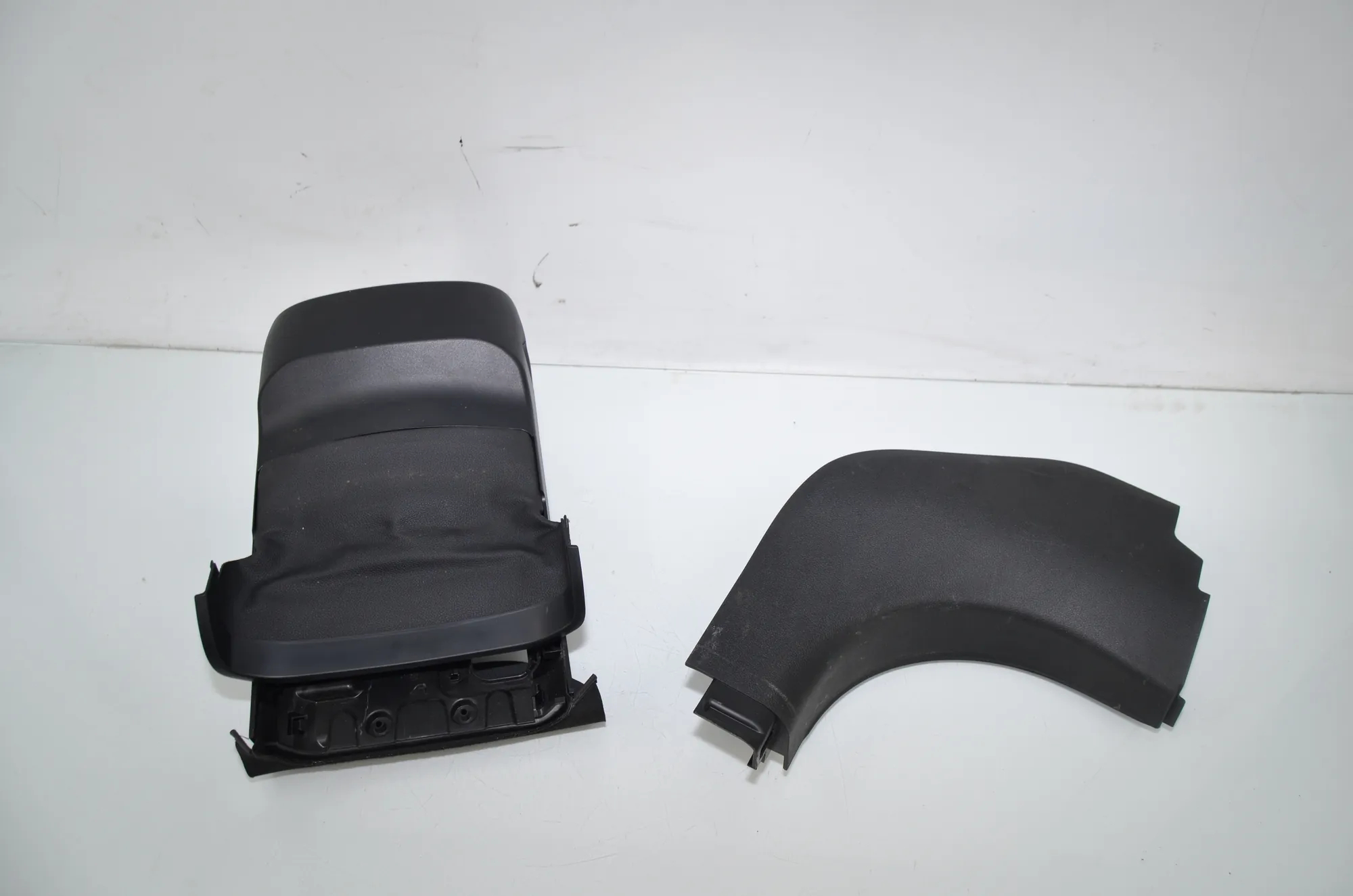 Front Right Interior Step Trim – OEM 7482292 · BMW 3 Touring (G21) (2019 - -) 320 d 2019 – 2