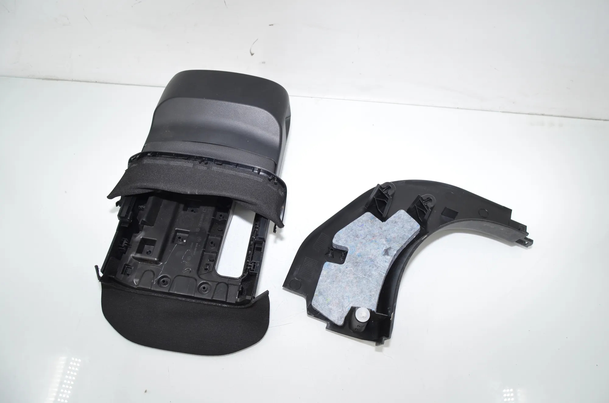 Front Right Interior Step Trim – OEM 7482292 · BMW 3 Touring (G21) (2019 - -) 320 d 2019 – 4