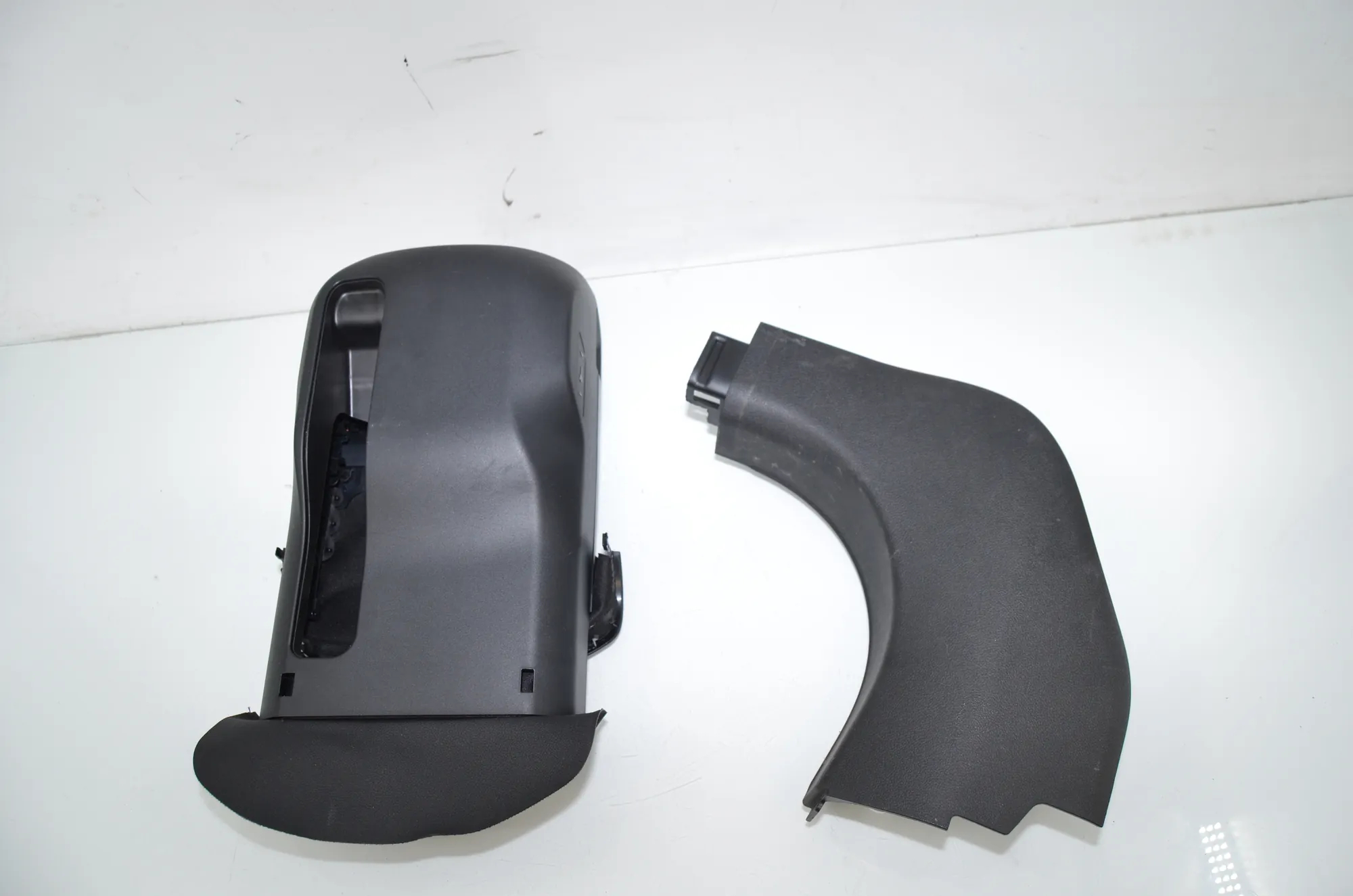 Front Right Interior Step Trim – OEM 7482292 · BMW 3 Touring (G21) (2019 - -) 320 d 2019 – 3
