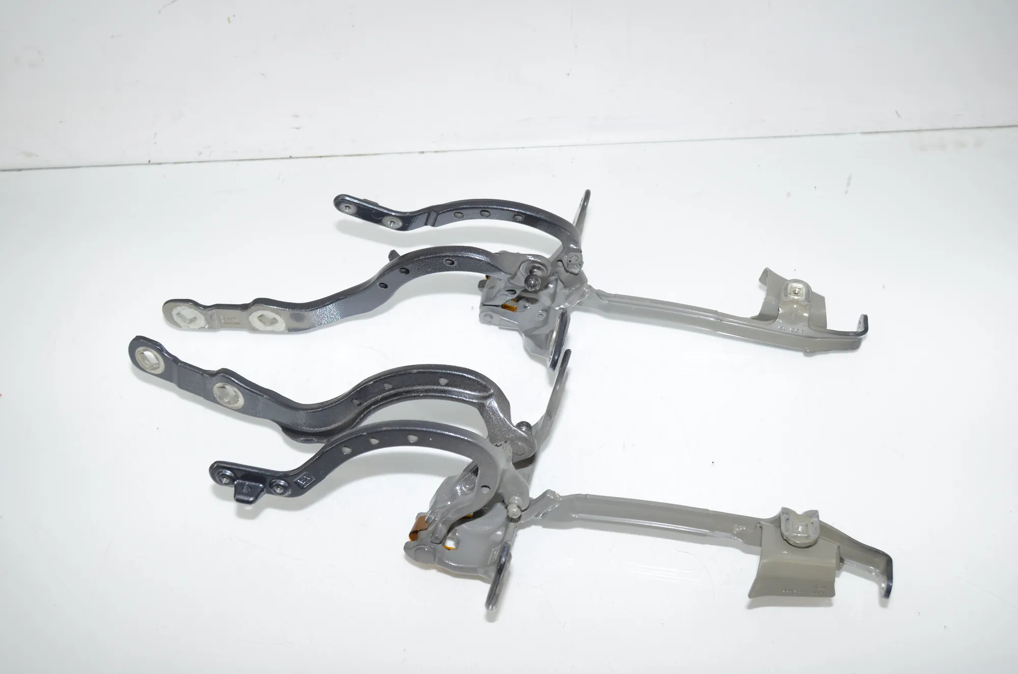 Left Side Bootlid Hinge – OEM 7453405 · BMW 3 Touring (G21) (2019 - -) 320 d 2019 – 2