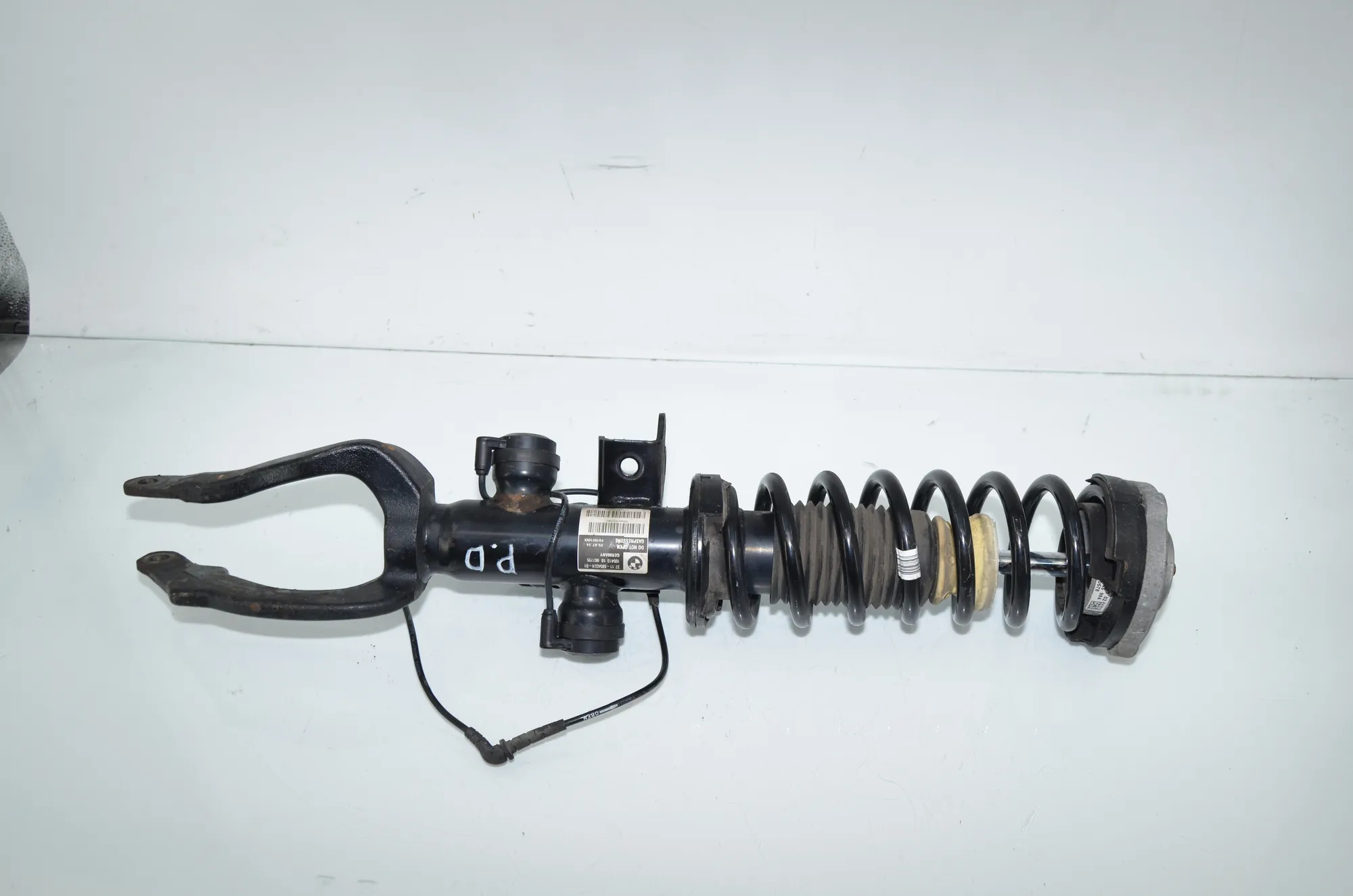 Front Right Shock Absorber – OEM 6854324 · BMW 5 Gran Turismo (F07) 535 d xDrive 2014