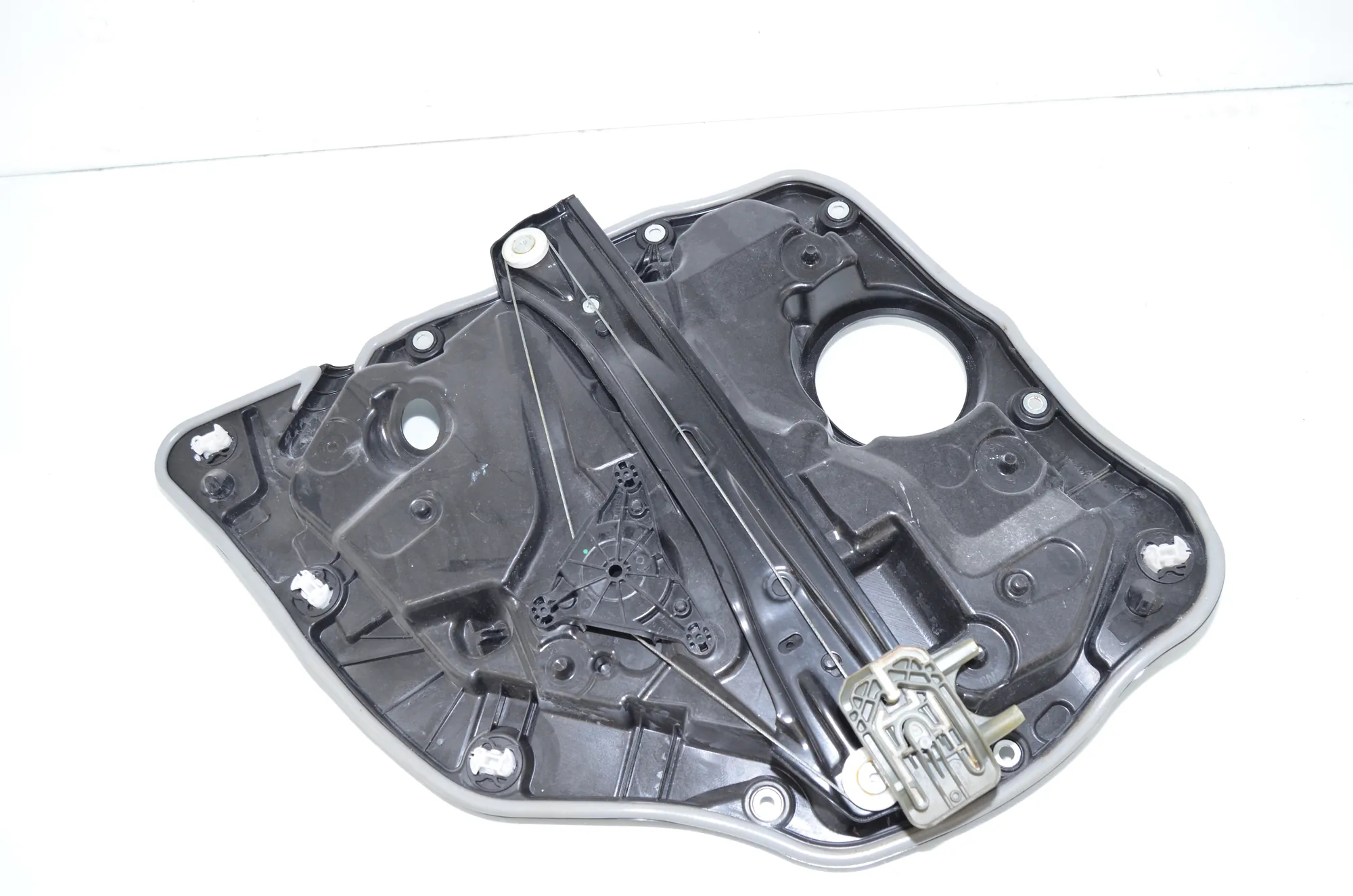 Rear Right Door Window Regulator – OEM 7432236 · BMW 3 Touring (G21) BMW 3 Touring (G21) 320 d 2021 – 3