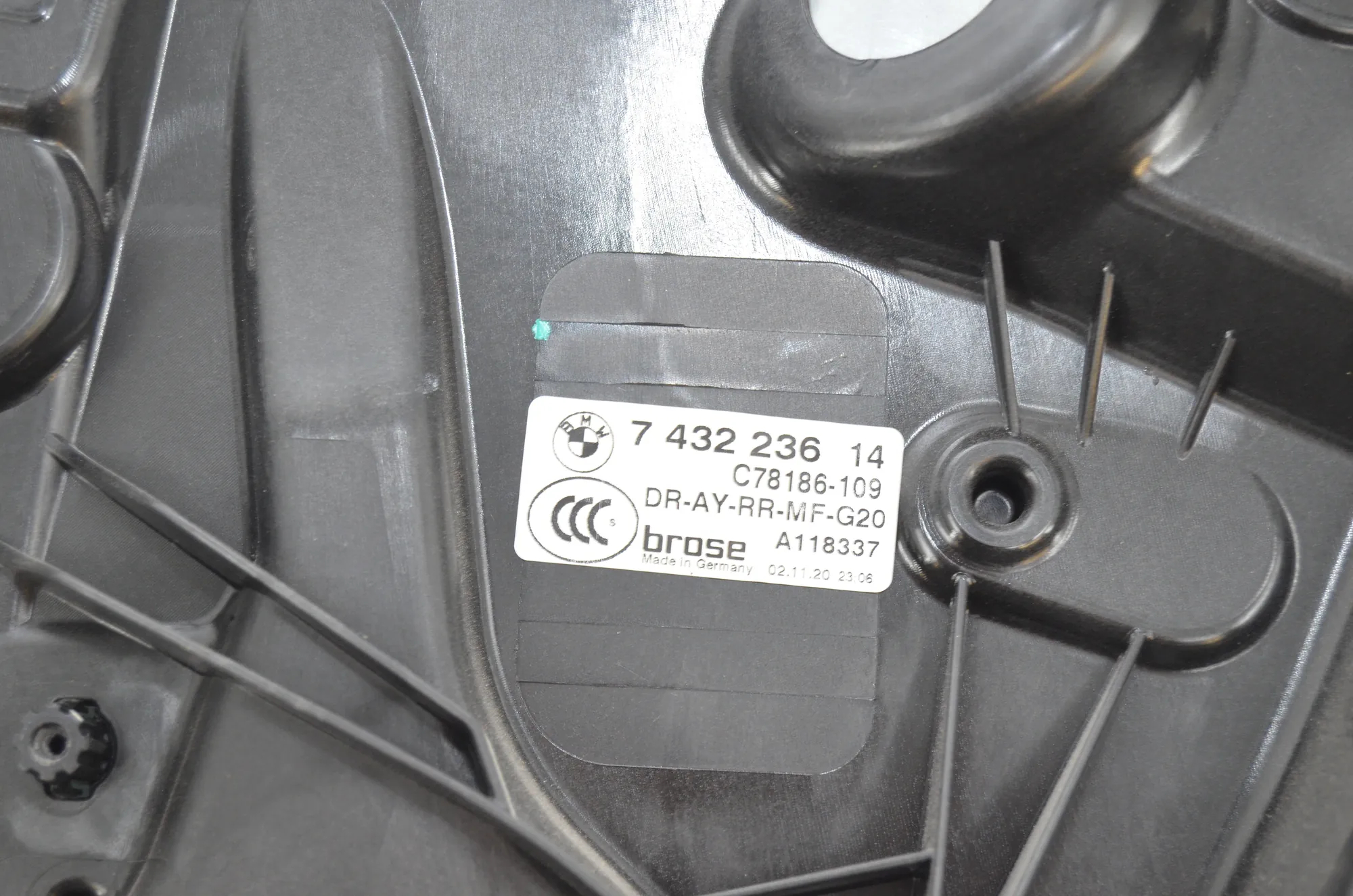 Rear Right Door Window Regulator – OEM 7432236 · BMW 3 Touring (G21) BMW 3 Touring (G21) 320 d 2021 – 4