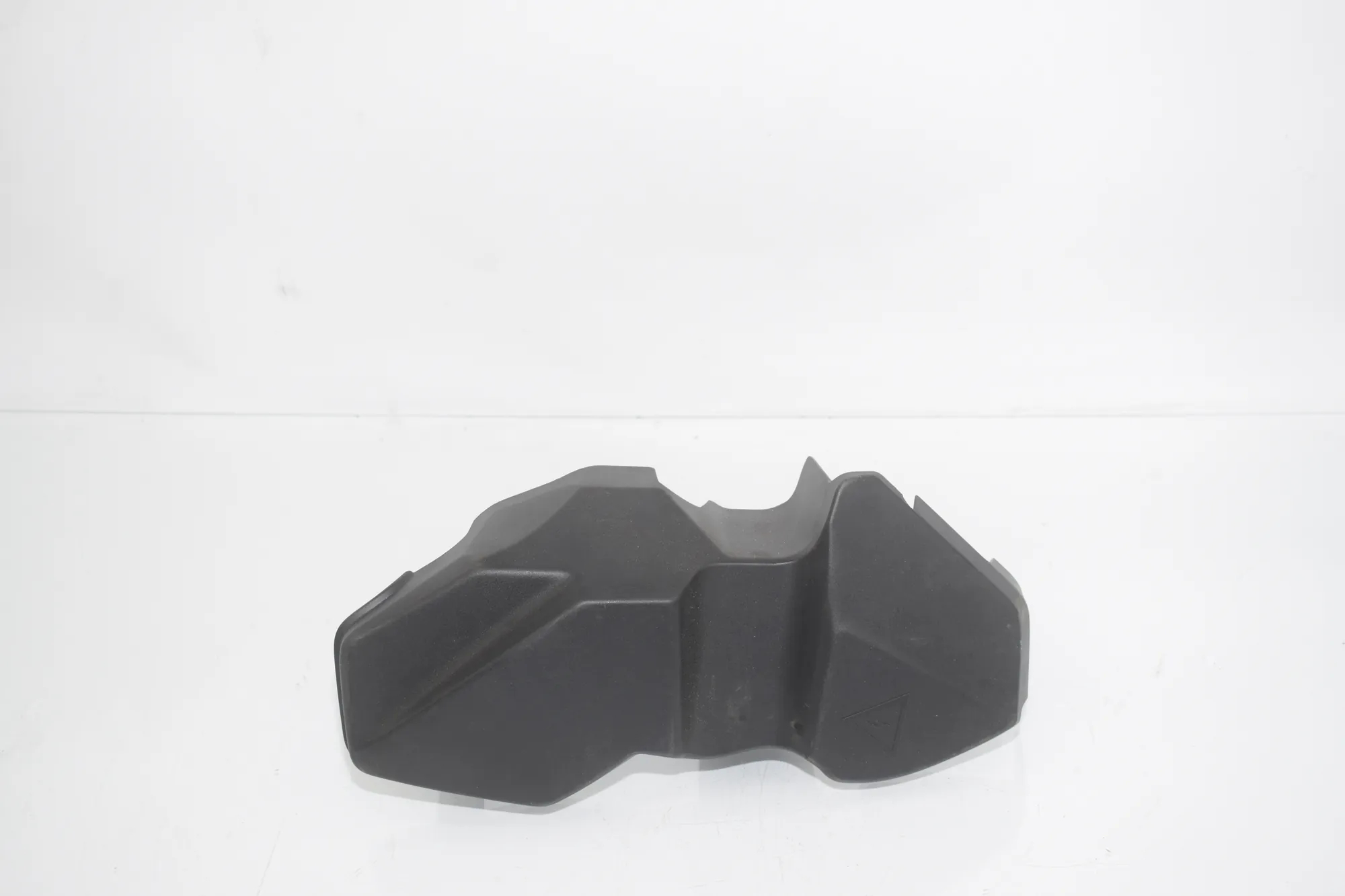 Fuse Box Cover – OEM 8599279 · BMW 3 Touring (G21) BMW 3 Touring (G21) 318 d 2019 – 2