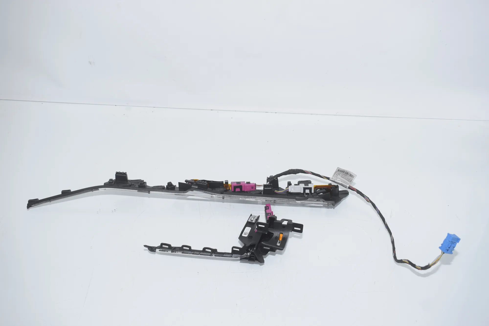 Other Trim Parts – OEM 5A02635 · BMW 3 (G20, G28) BMW 3 (G20, G28) 3 (G20) 316 d 2020