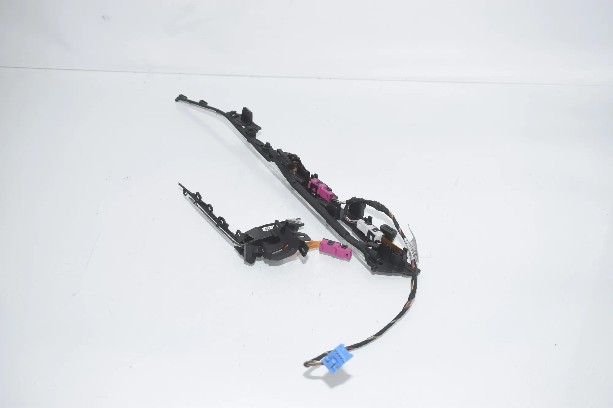Other Trim Parts – OEM 5A02635 · BMW 3 (G20, G28) BMW 3 (G20, G28) 3 (G20) 316 d 2020 – 2