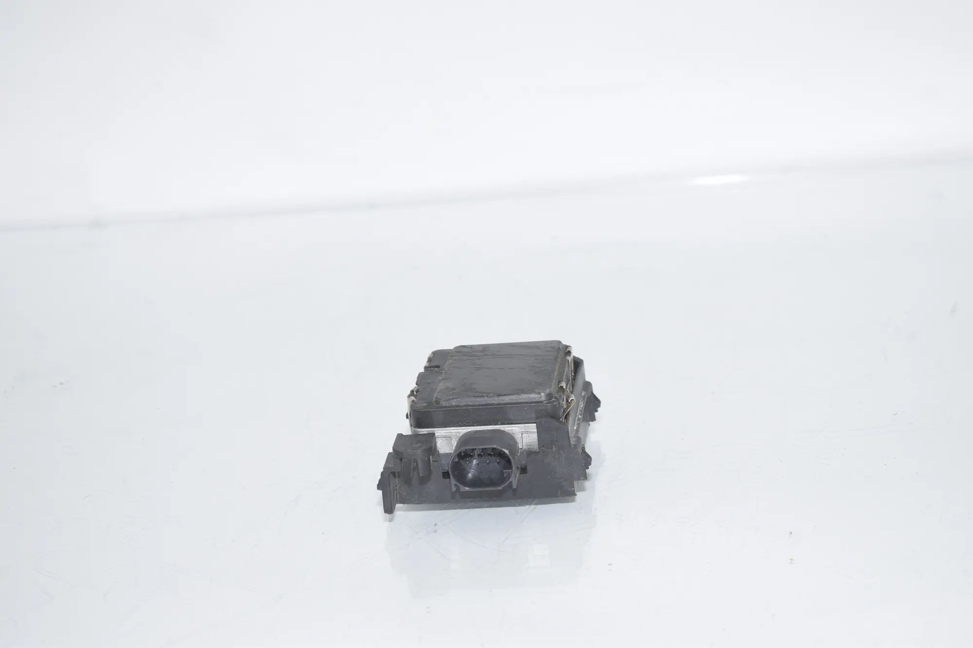 Distance Radar Sensor – OEM 5A78599 · BMW X5 (G05) BMW X5 (G05) xDrive 30 d 2018