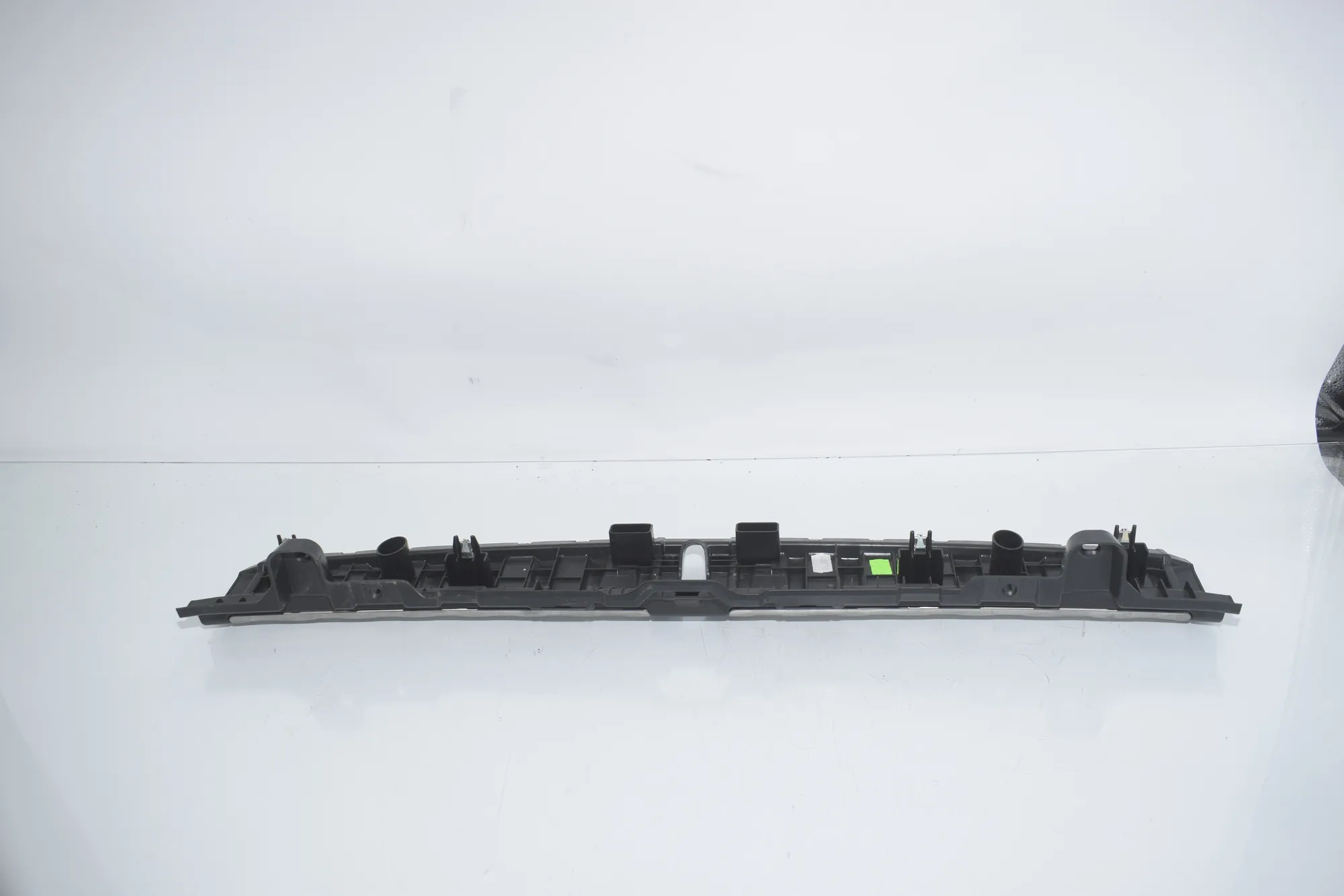 Trunk Boot Lock Trim – OEM 7450692 · BMW 3 (G20, G28) BMW 3 (G20, G28) 3 (G20) 318 i 2020 – 2