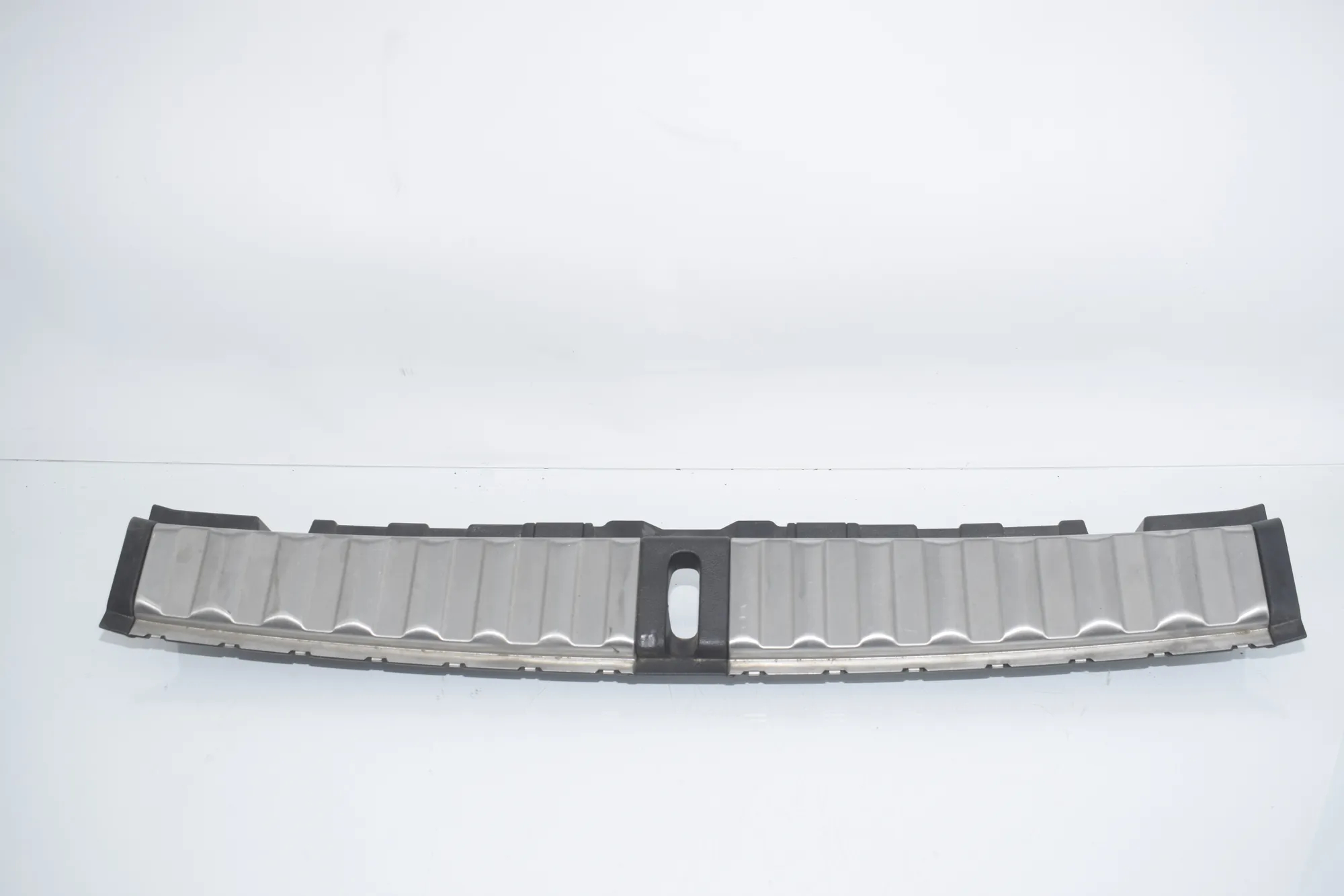Trunk Boot Lock Trim – OEM 7450692 · BMW 3 (G20, G28) BMW 3 (G20, G28) 3 (G20) 318 i 2020
