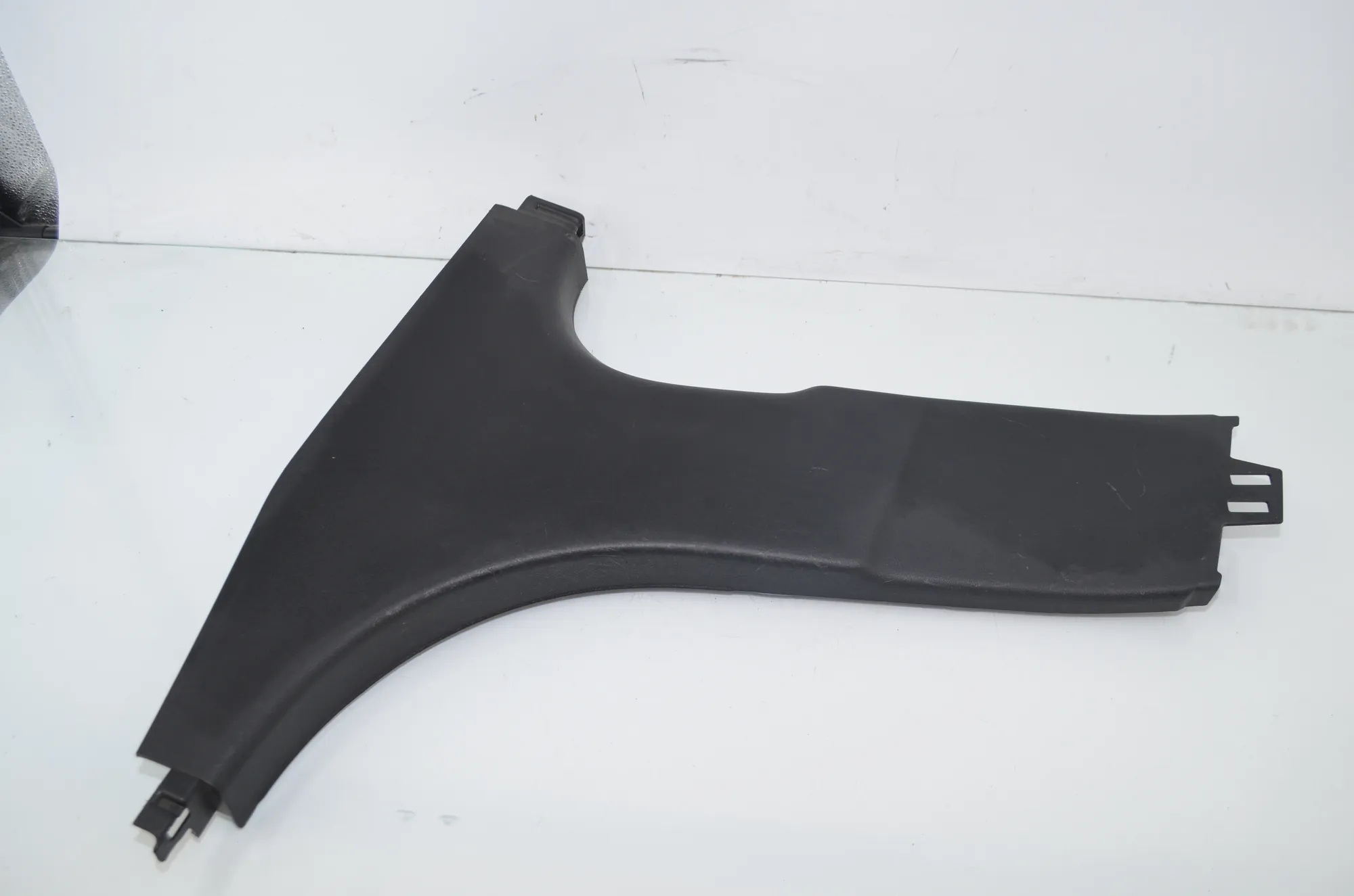 Left Side B Pillar Trim – OEM 7433243 · BMW 3 Touring (G21) BMW 3 Touring (G21) 320 d 2020 – 2