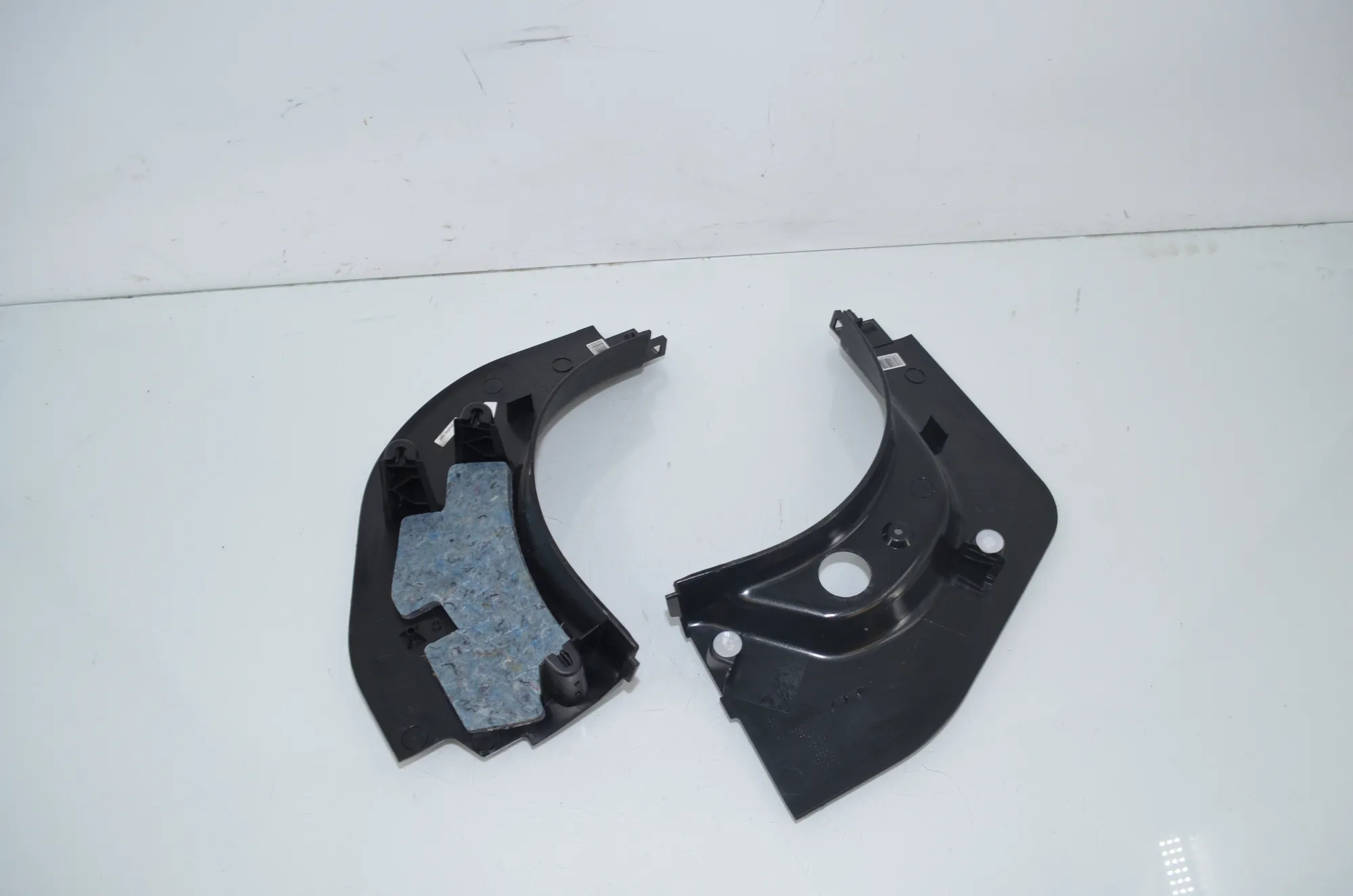 Front Right Interior Step Trim – OEM 7446427 · BMW 3 Touring (G21) BMW 3 Touring (G21) 320 d 2020 – 3