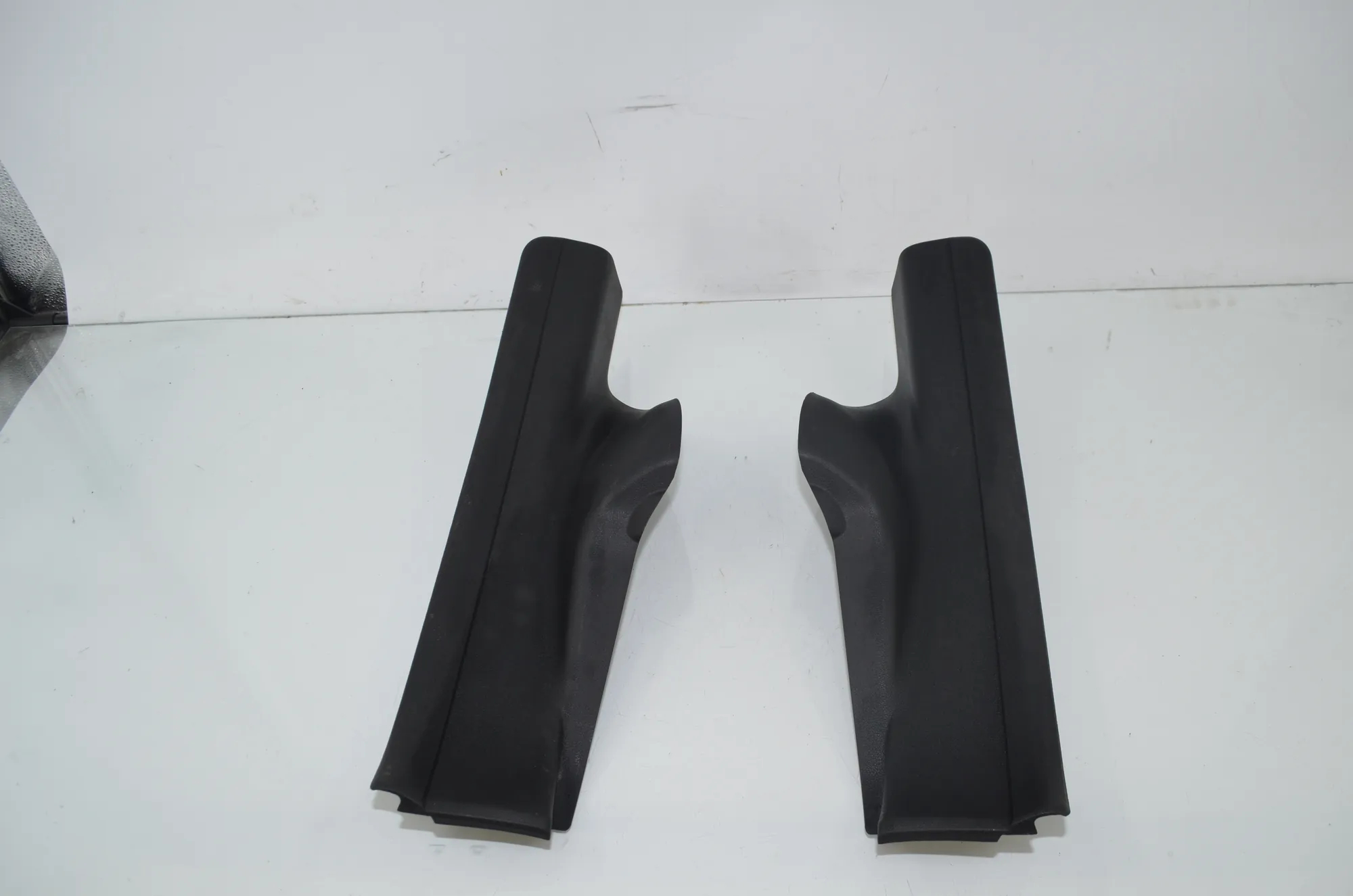 Rear Right Interior Step Trim – OEM 7446424 · BMW 3 Touring (G21) BMW 3 Touring (G21) 320 d 2020 – 2